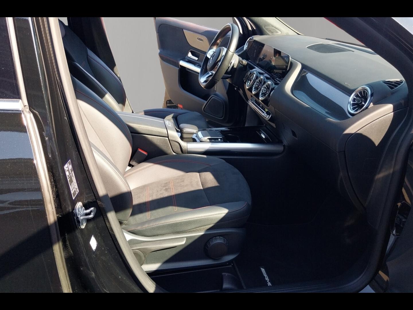 Image MERCEDES-BENZ GLA 220 d 190ch 4Matic AMG Line 8G-DCT