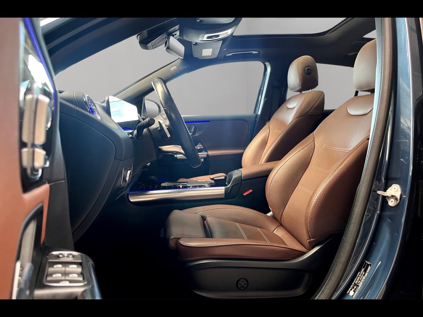 Image MERCEDES-BENZ GLA 250 e 160+102ch AMG Line 8G-DCT