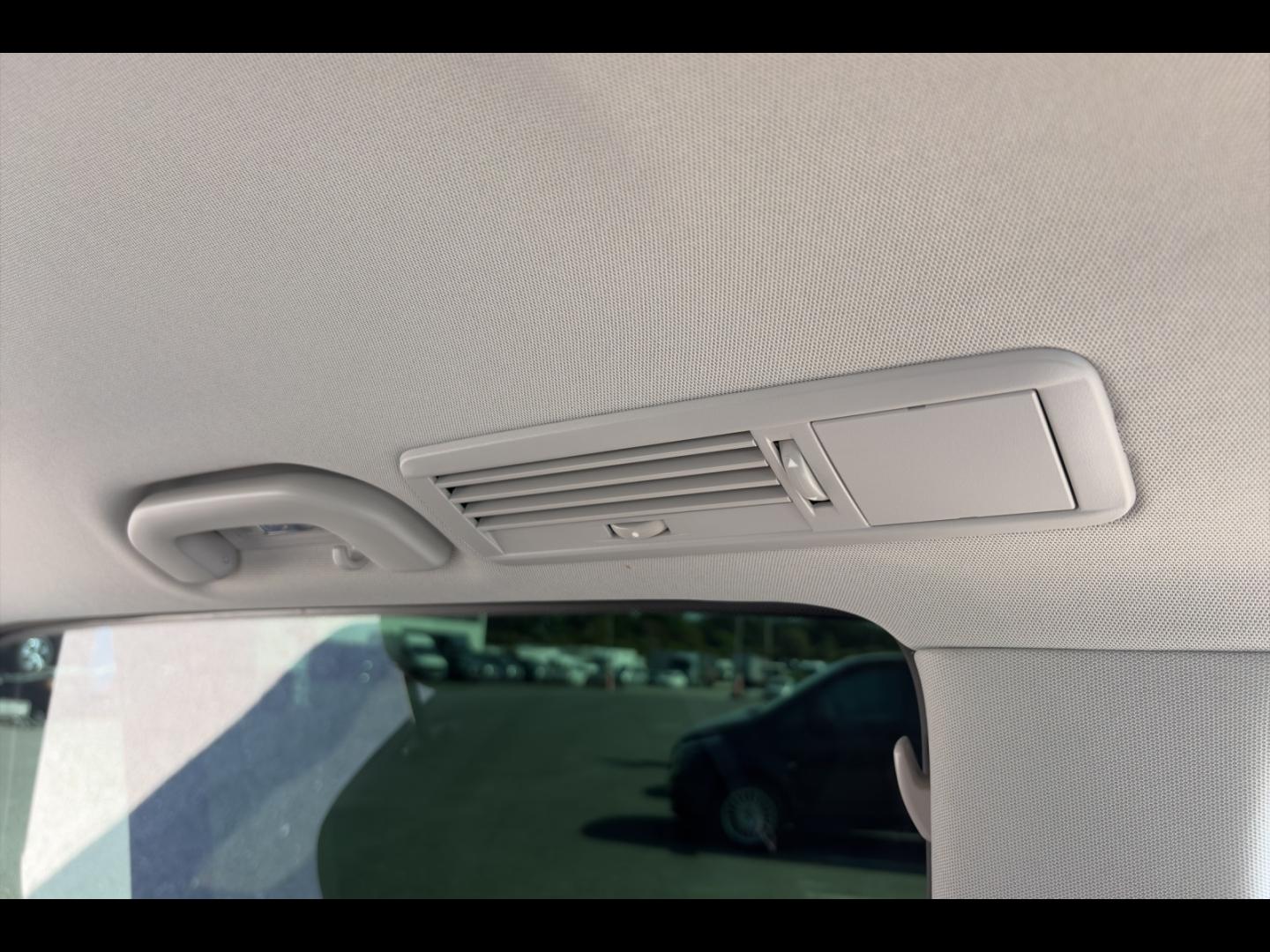 Image MERCEDES-BENZ EQV 300 204ch Extra-Long Avantgarde portes latérales électriques
