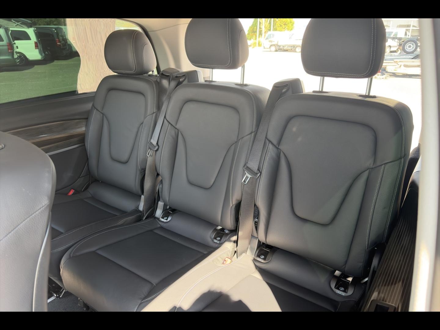 Image MERCEDES-BENZ EQV 300 204ch Extra-Long Avantgarde portes latérales électriques