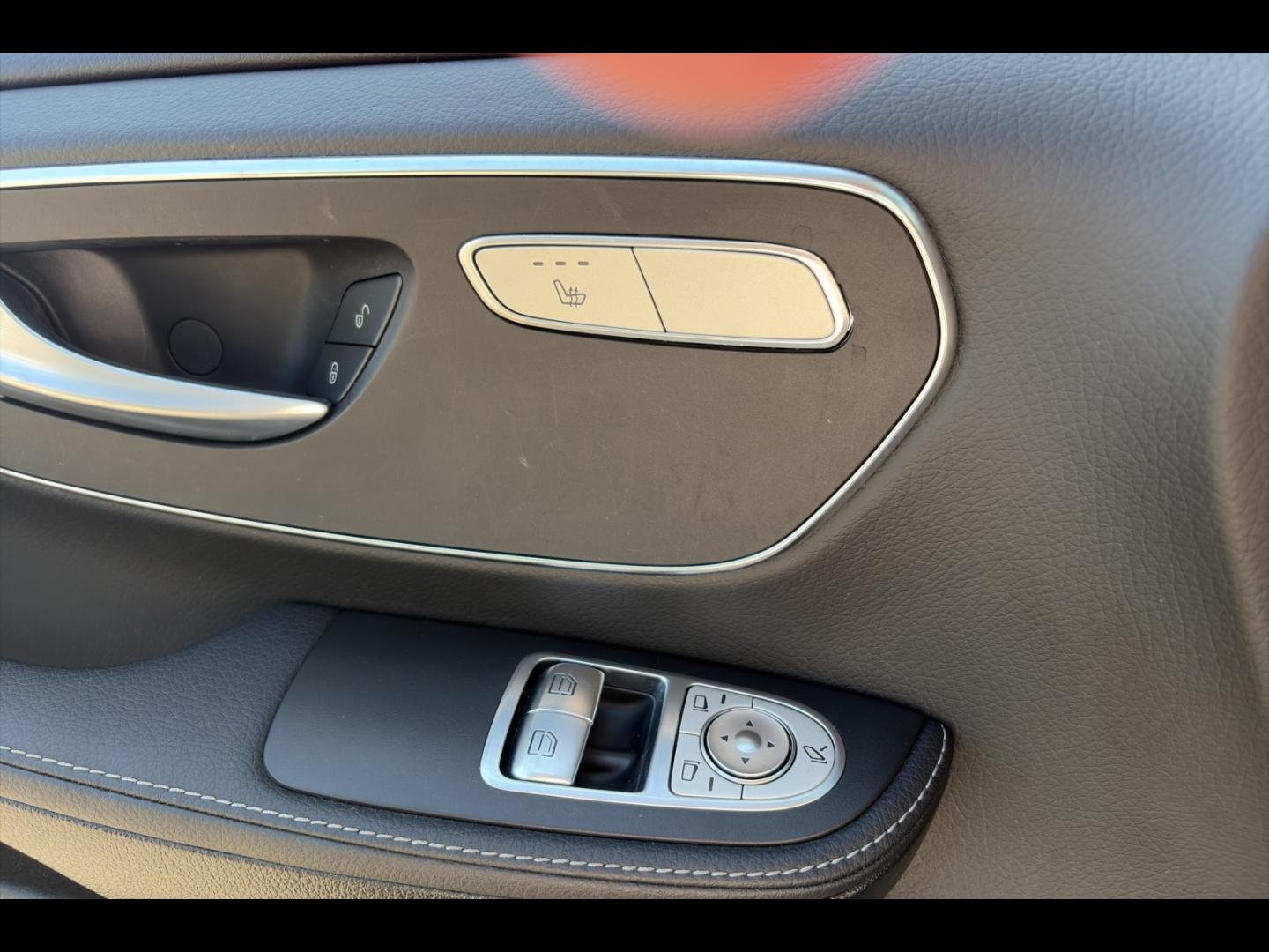 Image MERCEDES-BENZ EQV 300 204ch Extra-Long Avantgarde portes latérales électriques