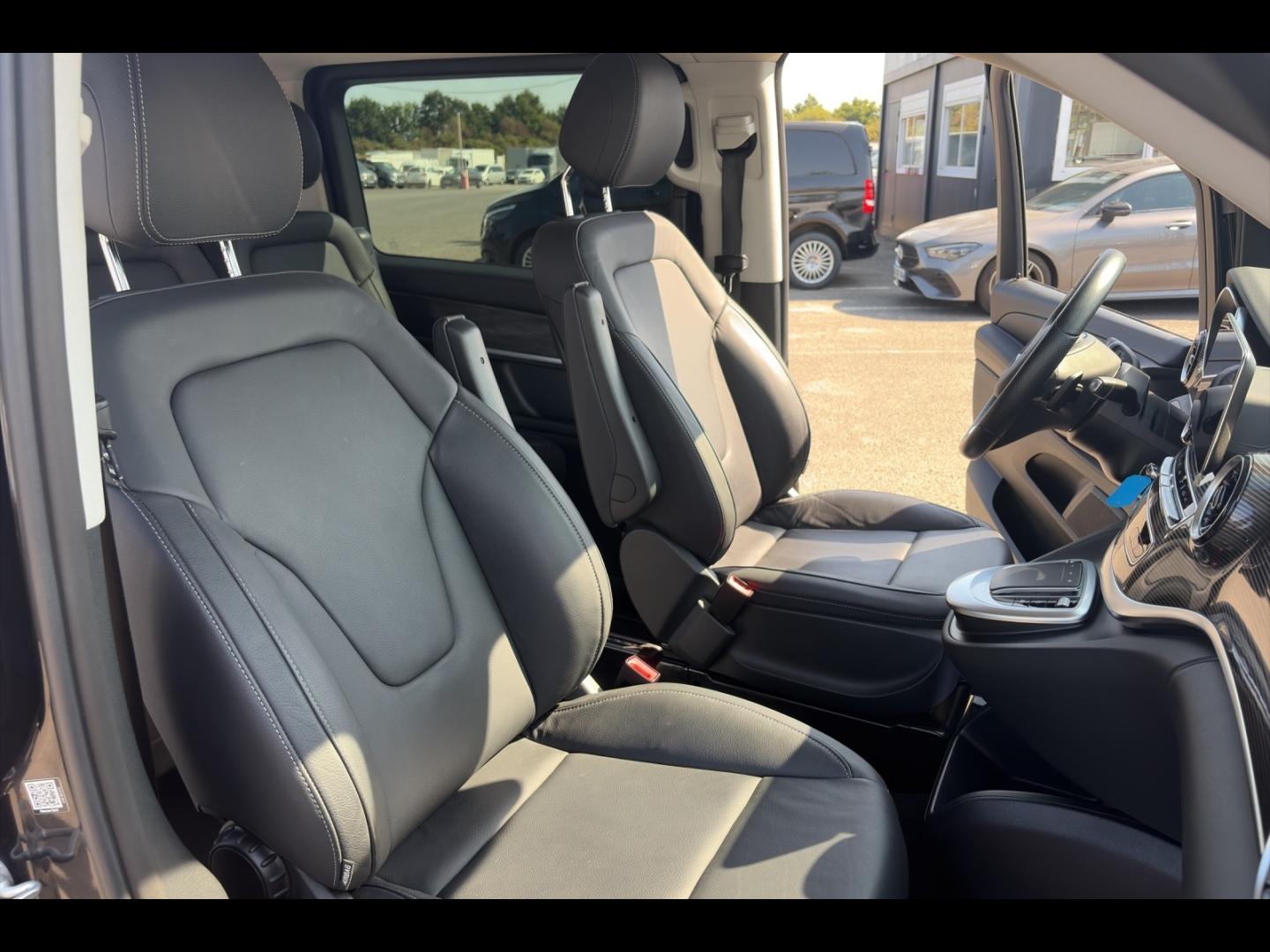 Image MERCEDES-BENZ EQV 300 204ch Extra-Long Avantgarde portes latérales électriques