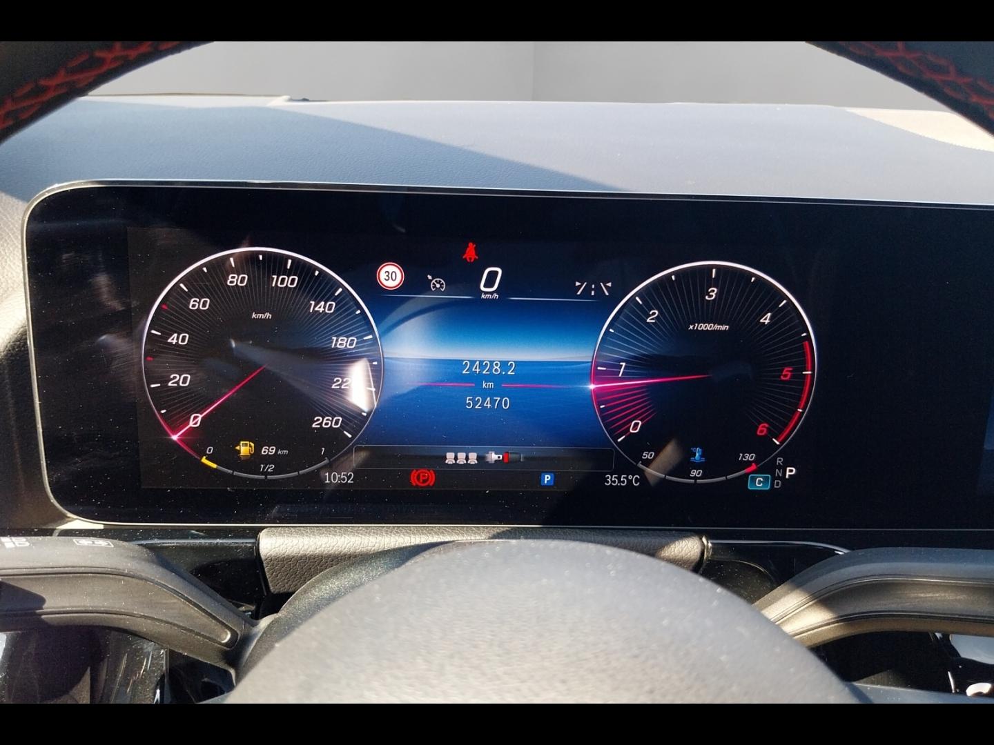Image MERCEDES-BENZ GLA 200 d 150ch AMG Line 8G-DCT