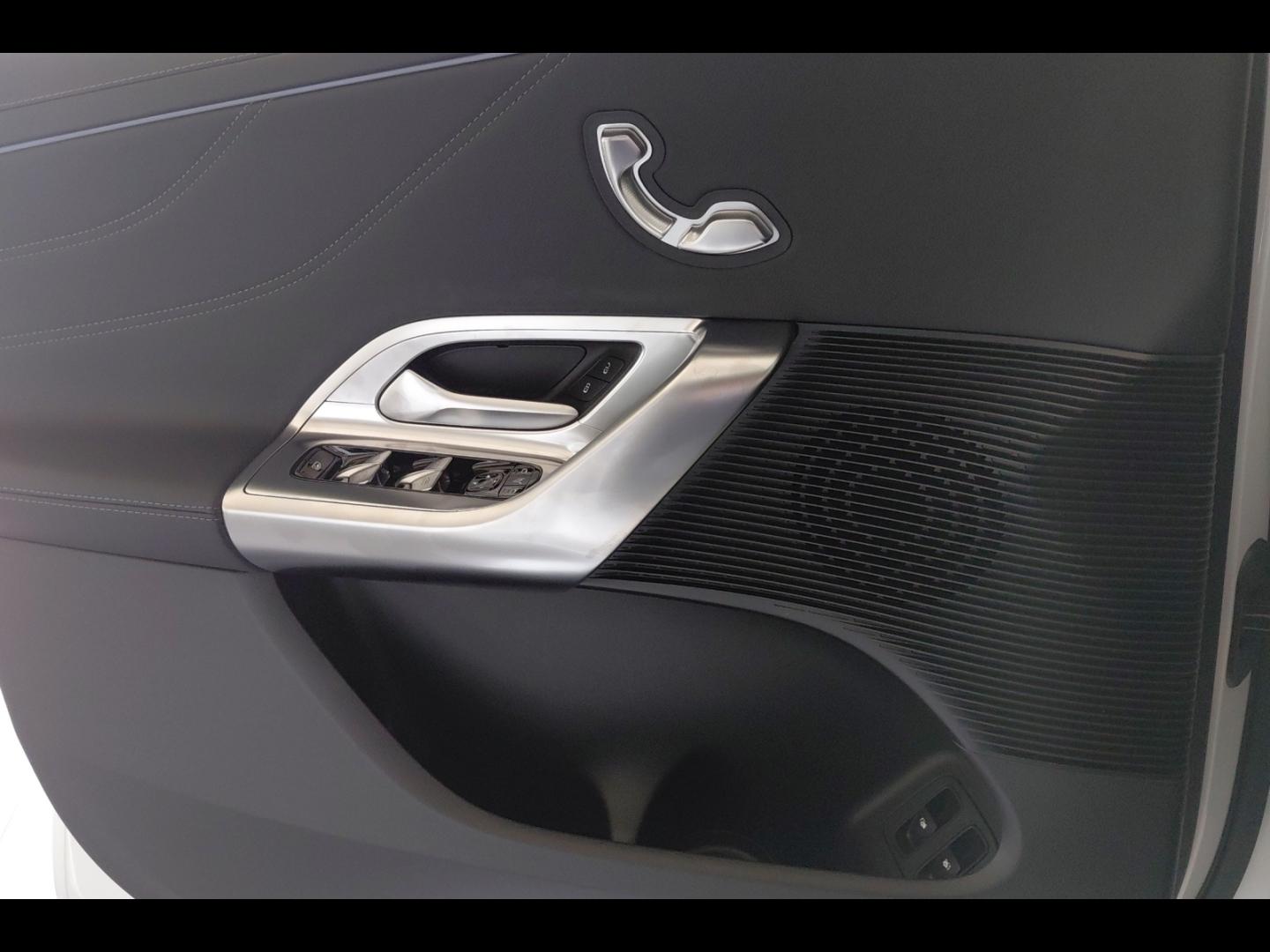Image MERCEDES-BENZ GLC 400 EQ 489ch AMG Line 4Matic