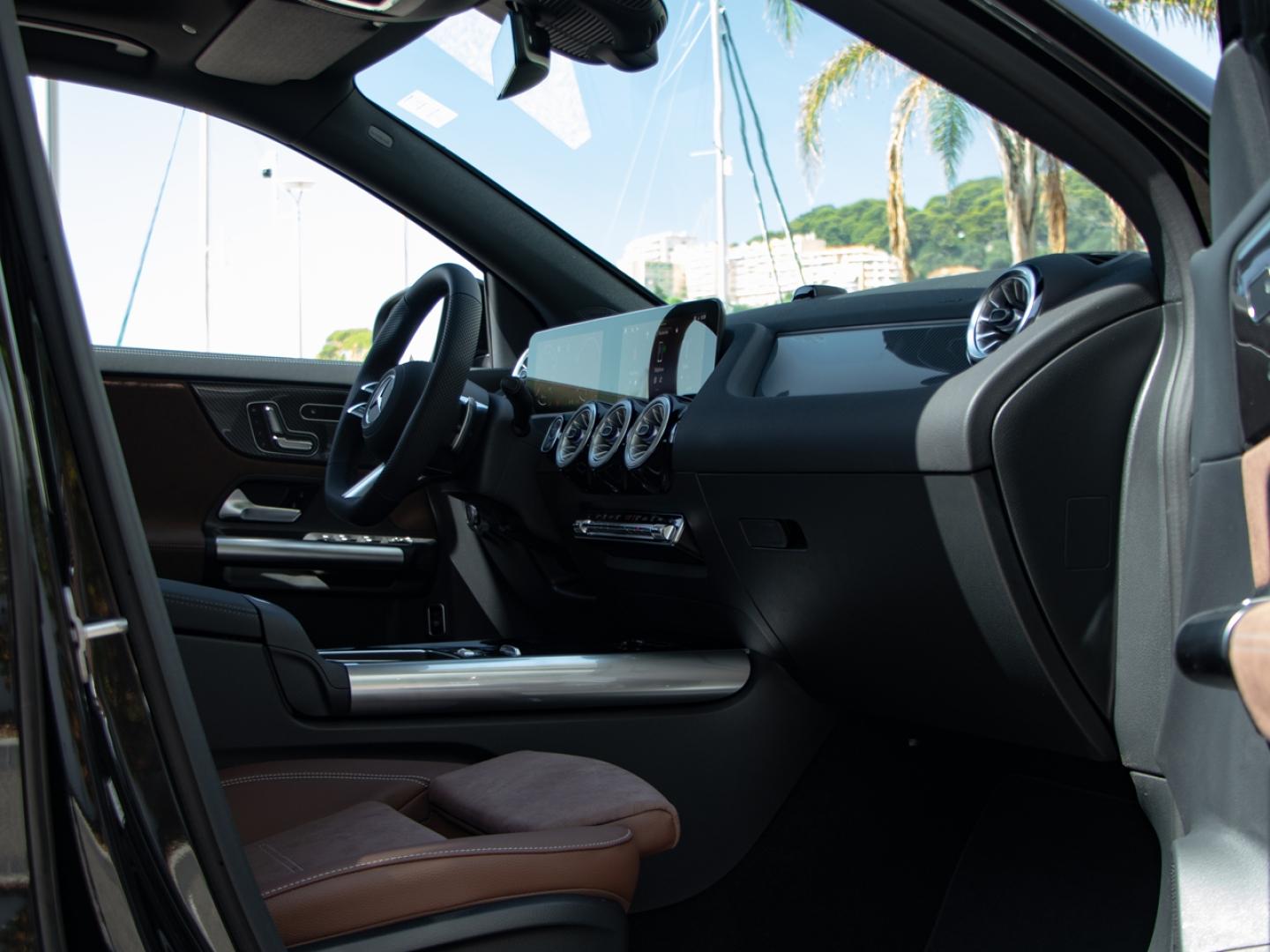 Image MERCEDES-BENZ GLA 200 d 150ch Edition 140 8G-DCT 4Matic