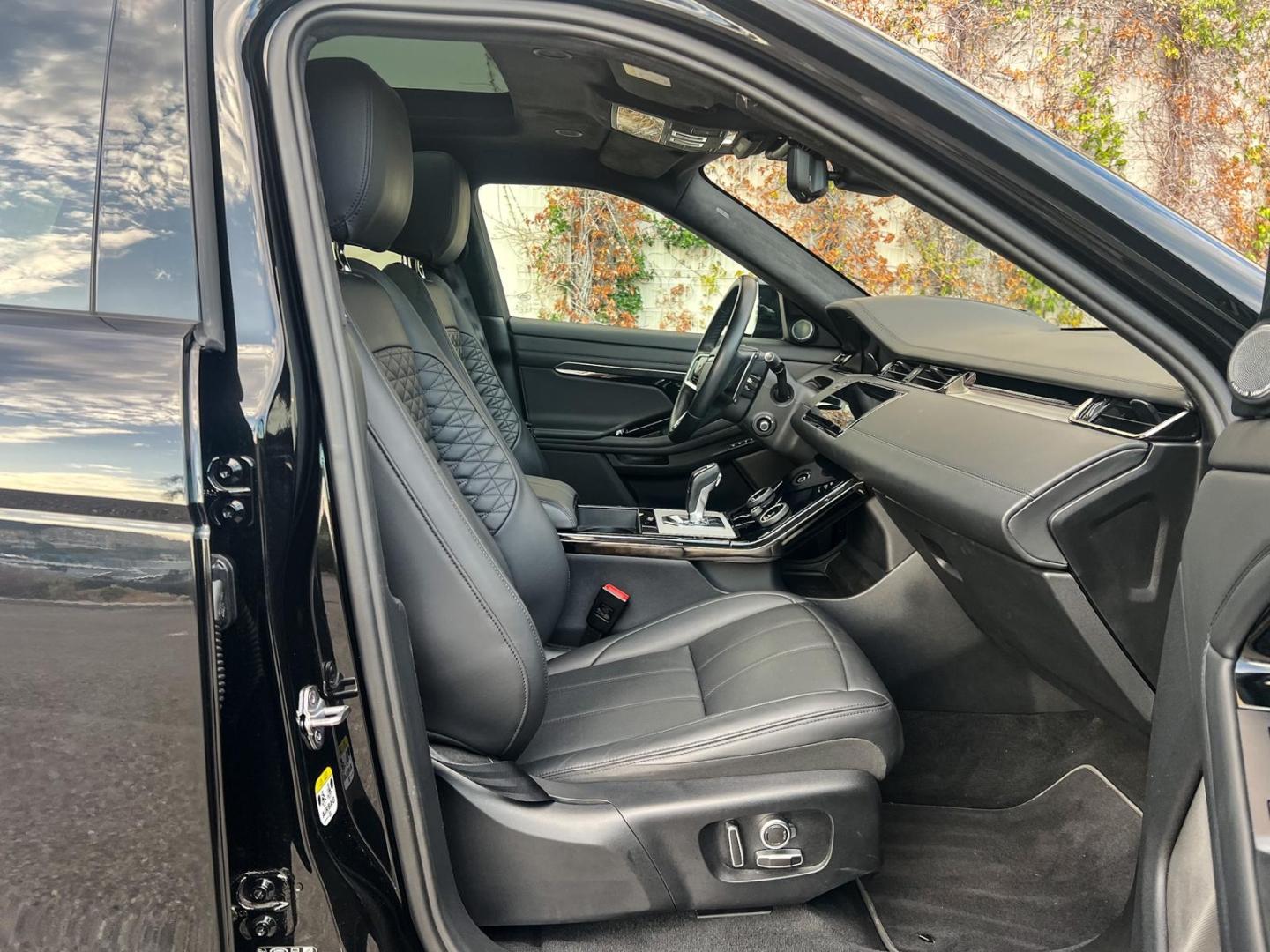 Image LAND-ROVER Range Rover Evoque 1.5 P300e 309ch R-Dynamic Autobiography AWD BVA Mark III