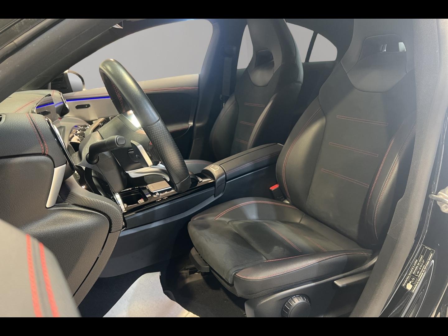 Image MERCEDES-BENZ CLA 200 163ch AMG Line 7G-DCT 9cv