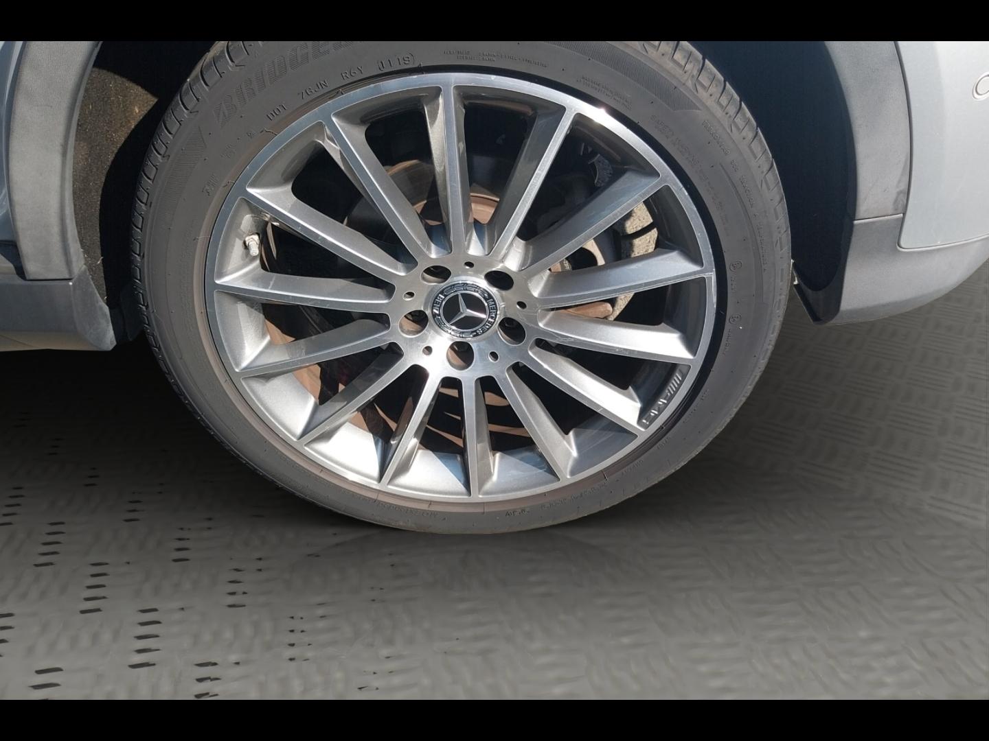 Image MERCEDES-BENZ GLA 200 d 136ch Starlight Edition 7G-DCT Euro6c