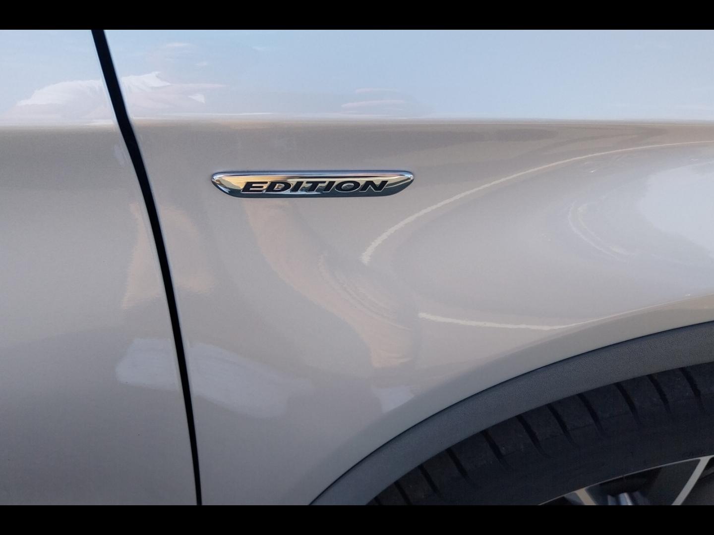 Image MERCEDES-BENZ GLA 200 d 136ch Starlight Edition 7G-DCT Euro6c