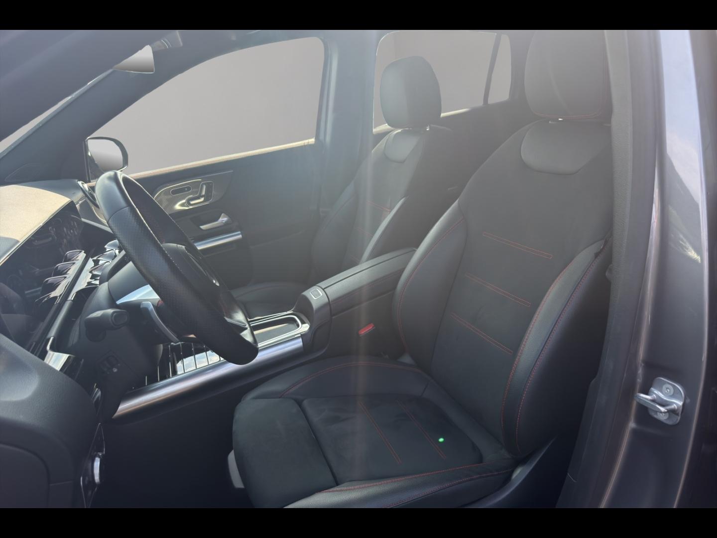 Image MERCEDES-BENZ GLA 220 d 190ch AMG Line 8G-DCT 4Matic