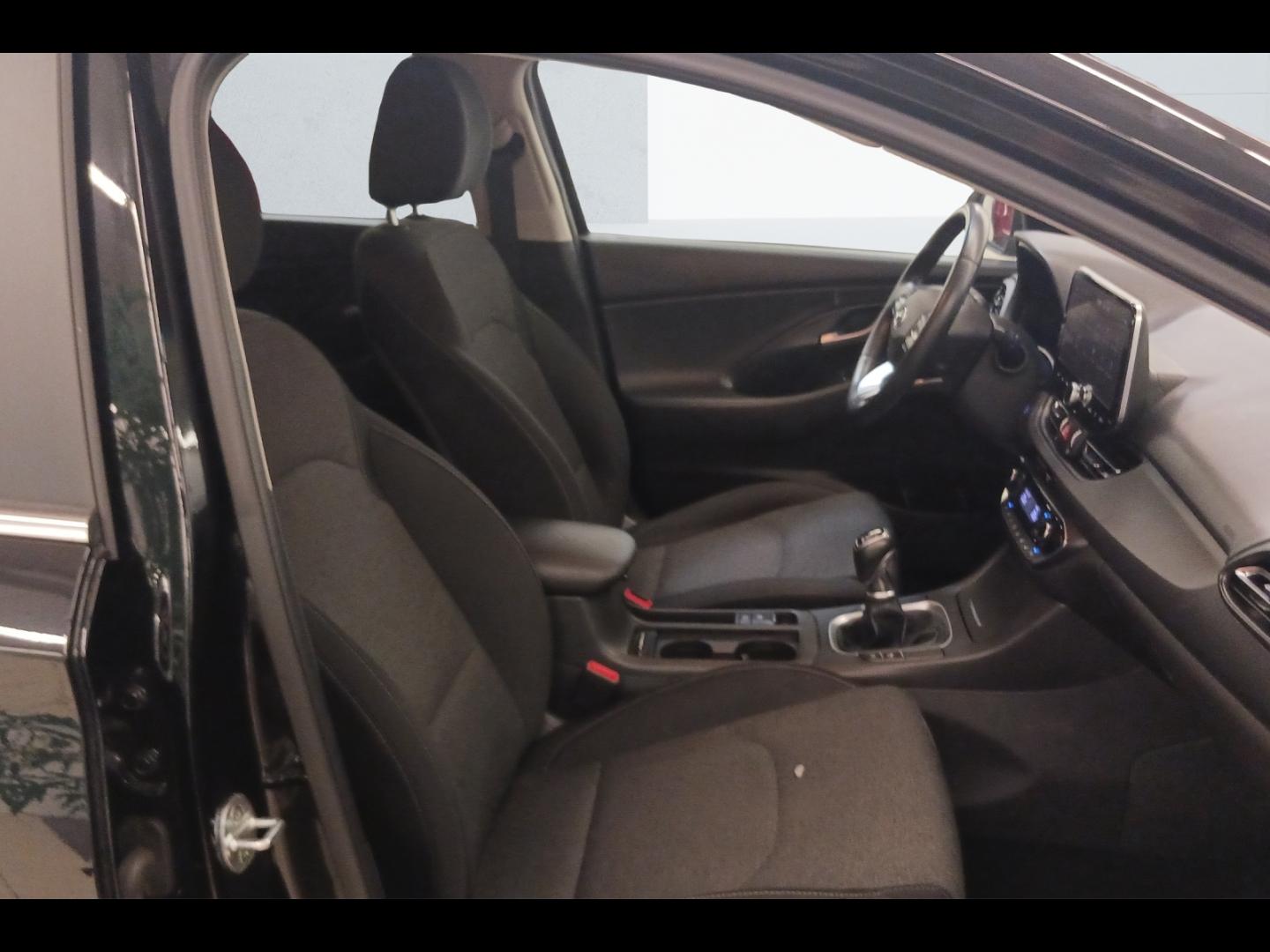 Image HYUNDAI i30 SW 1.0 T-GDi 120ch Hybrid 48V Creative