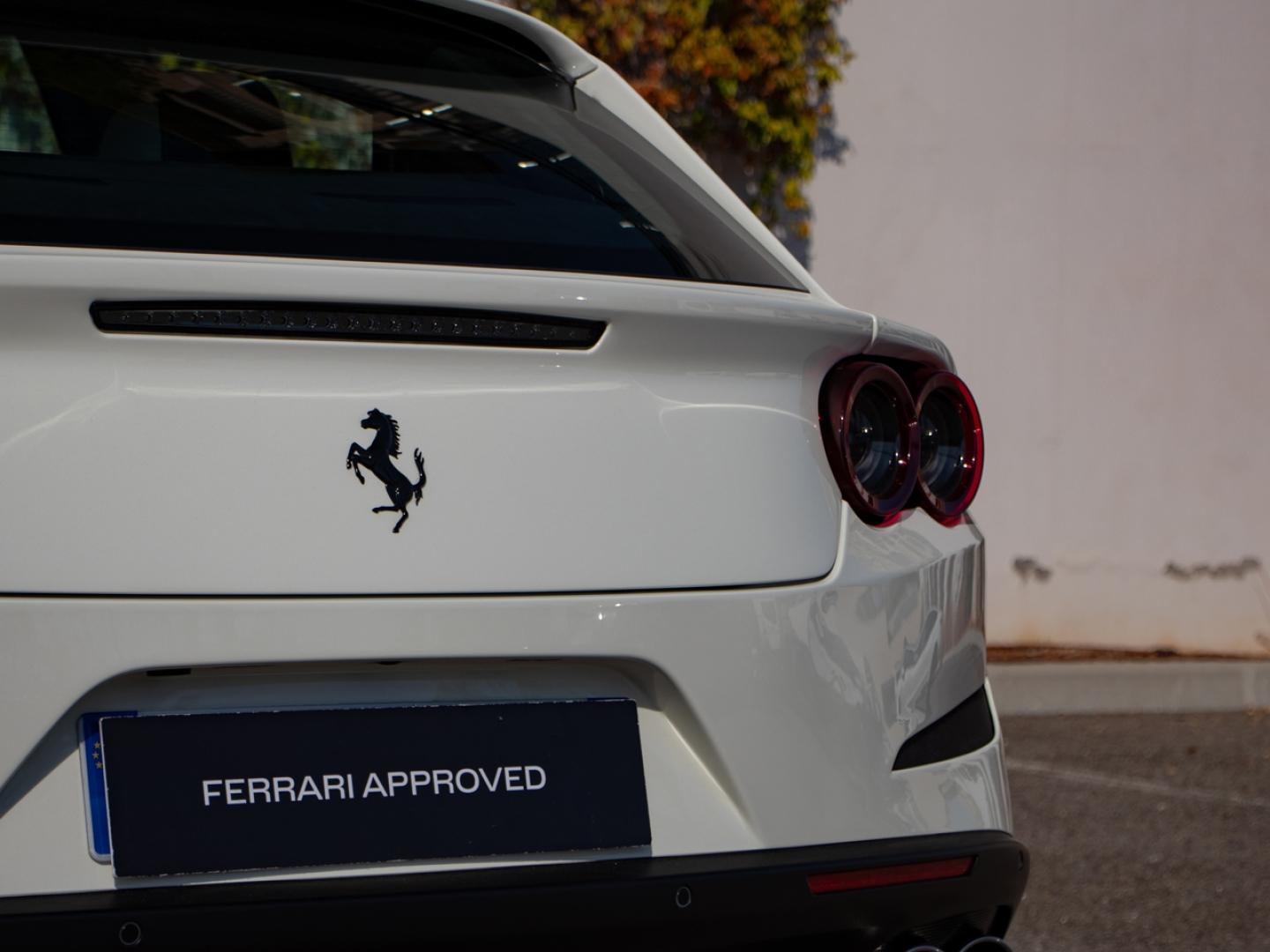 Image FERRARI GTC4 LUSSO V12 Atmosphérique 6.3