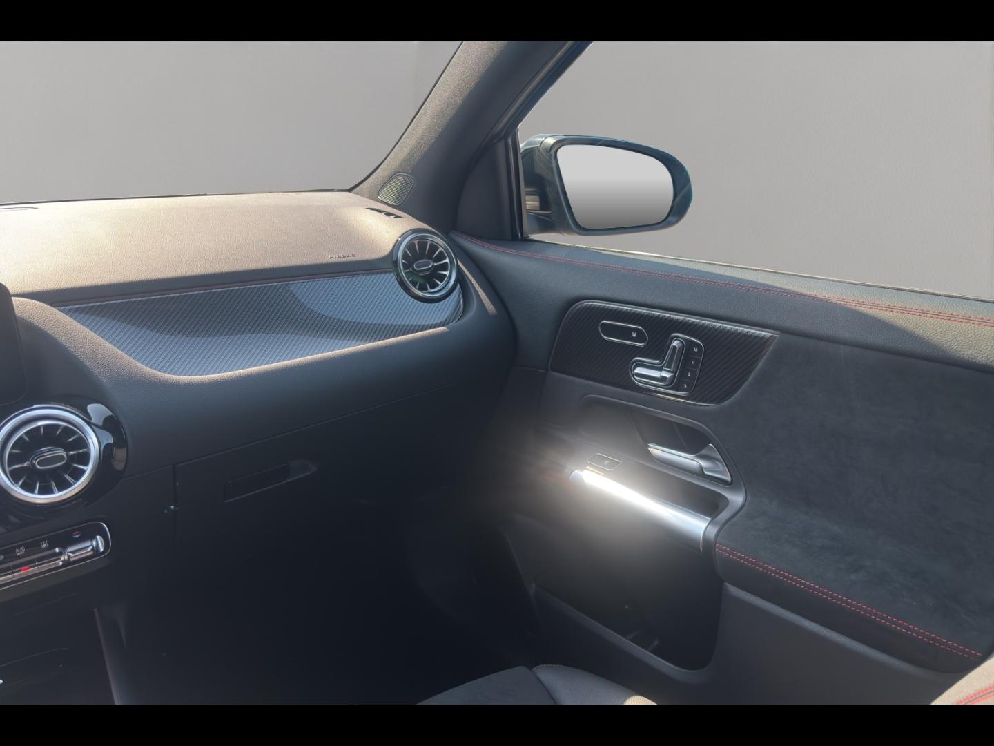 Image MERCEDES-BENZ GLA 250 e hybride rechargeable 218ch Edition 140 8G-DCT