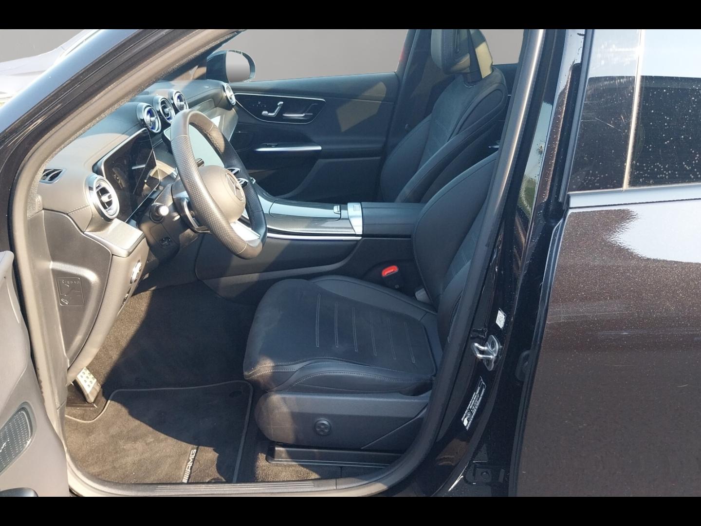 Image MERCEDES-BENZ GLC 220 d 197ch AMG Line 4Matic 9G-Tronic
