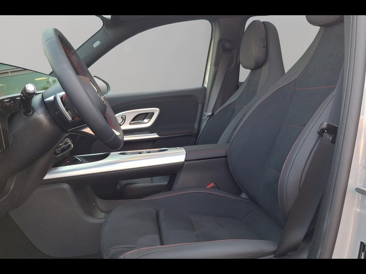 Image MERCEDES-BENZ GLB 200 163+30ch AMG Line 8G-eDCT