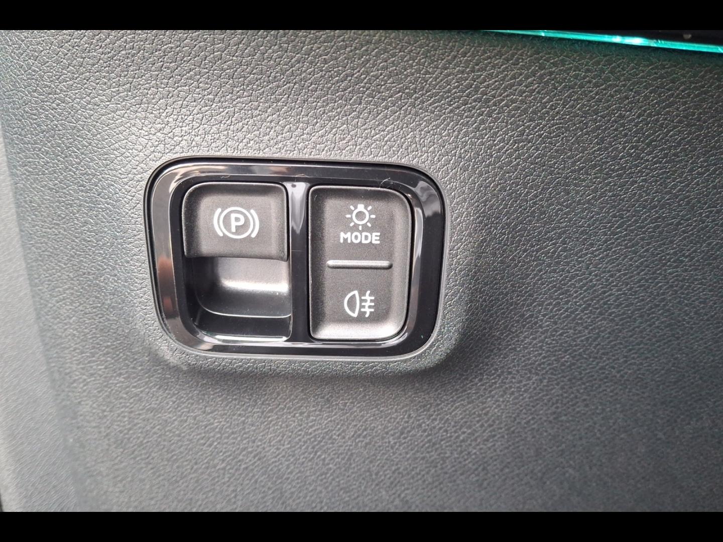 Image MERCEDES-BENZ GLB 200 163+30ch AMG Line 8G-eDCT