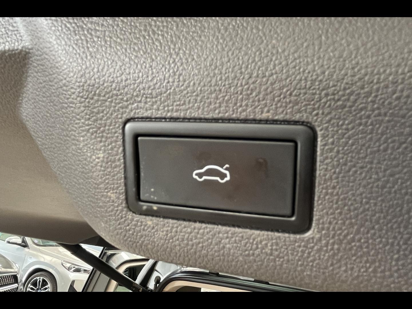 Image VOLKSWAGEN Multivan 1.4 eHybrid 218ch Style Court DSG6