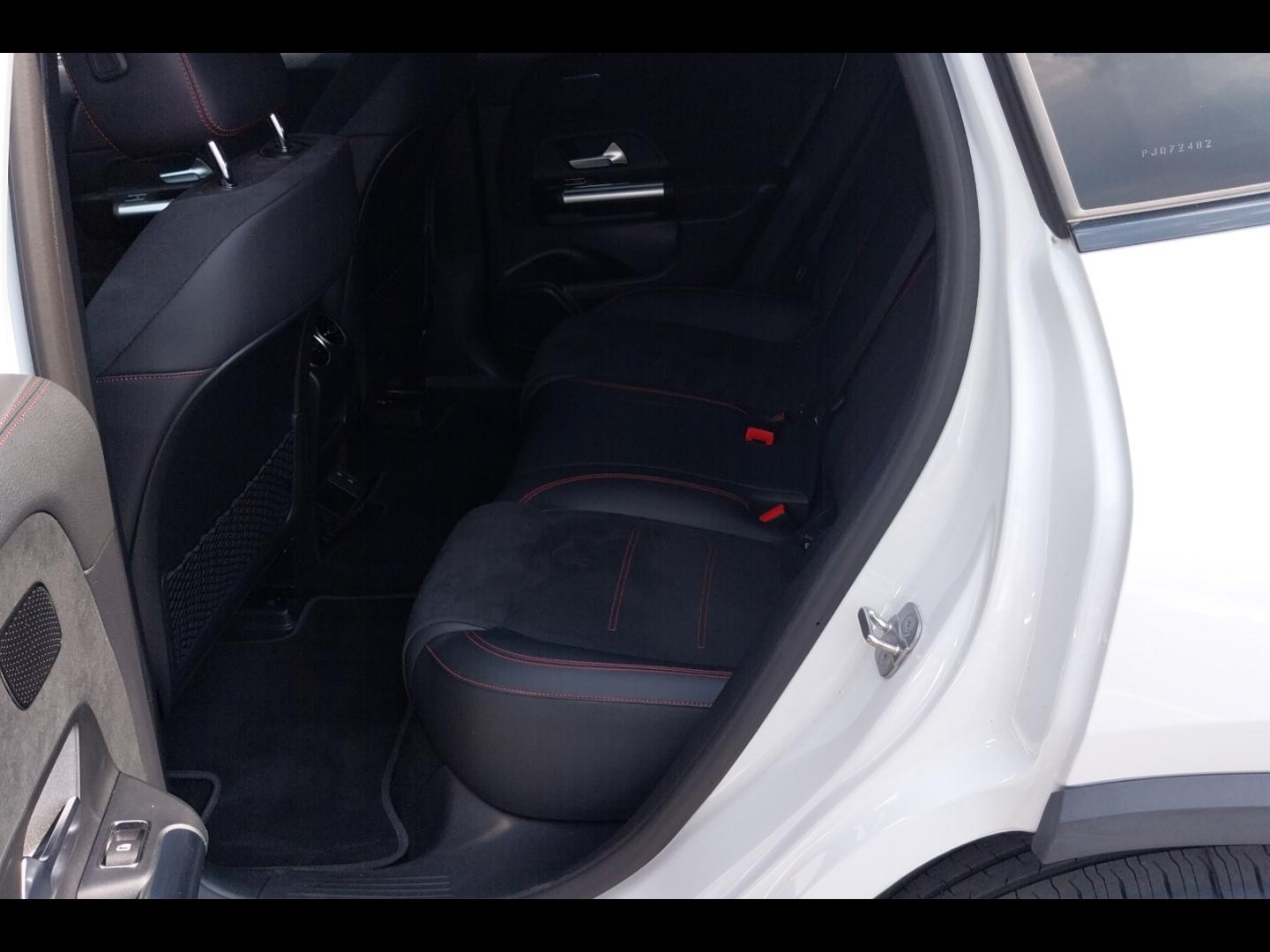 Image MERCEDES-BENZ EQA 350 292ch AMG Line 4MATIC