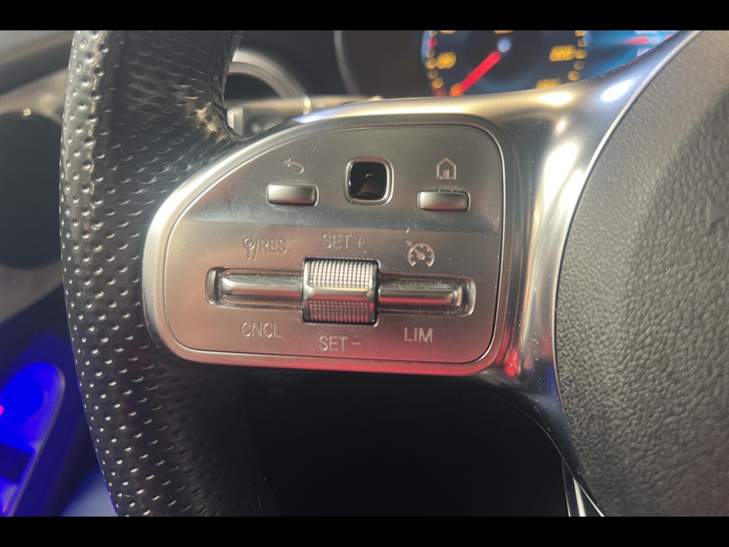 Image MERCEDES-BENZ GLC 220 d 194ch AMG Line 4Matic 9G-Tronic