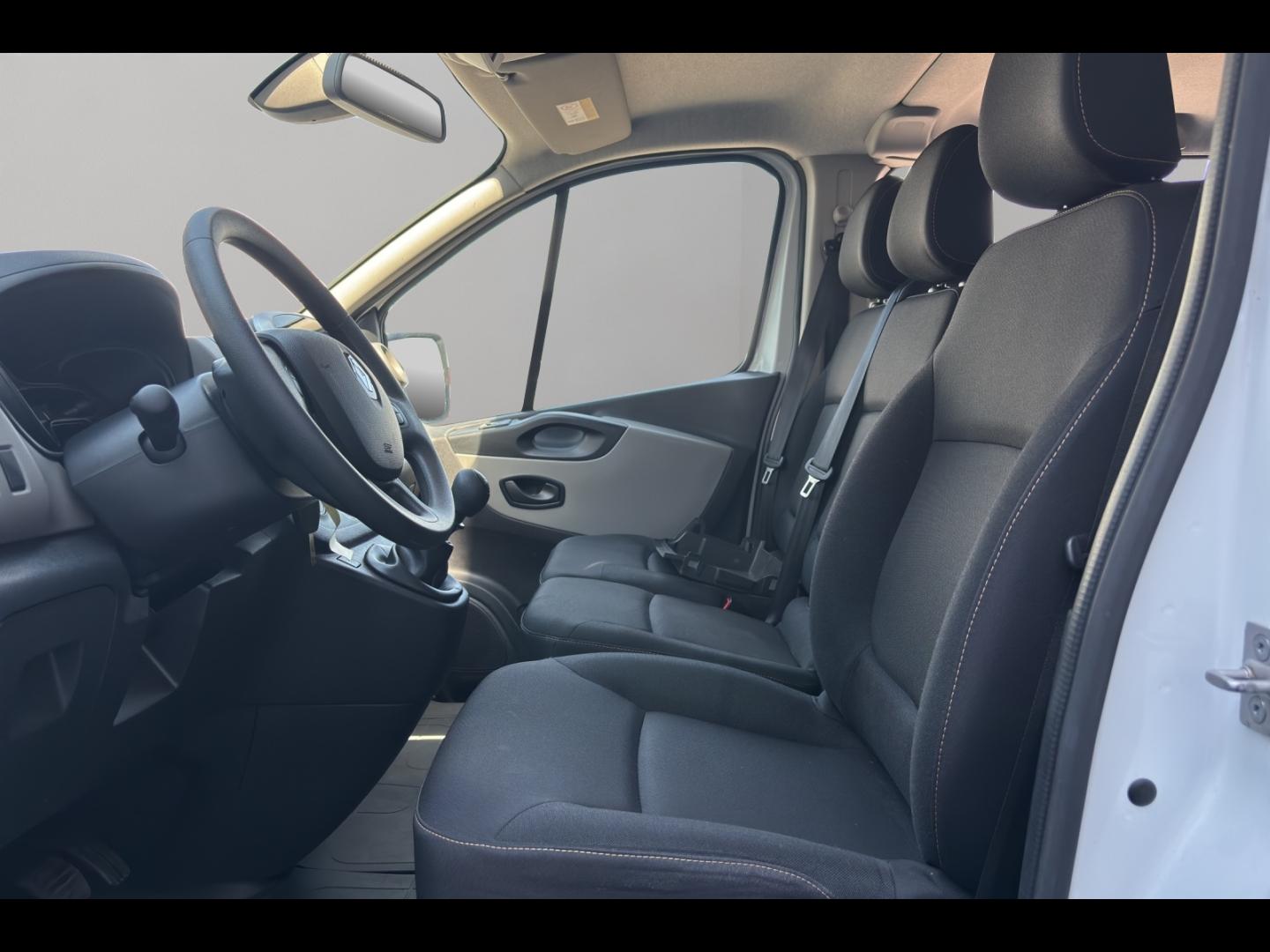 Image RENAULT Trafic Combi L1 1.6 dCi 120ch Zen 9 places Euro6d-T
