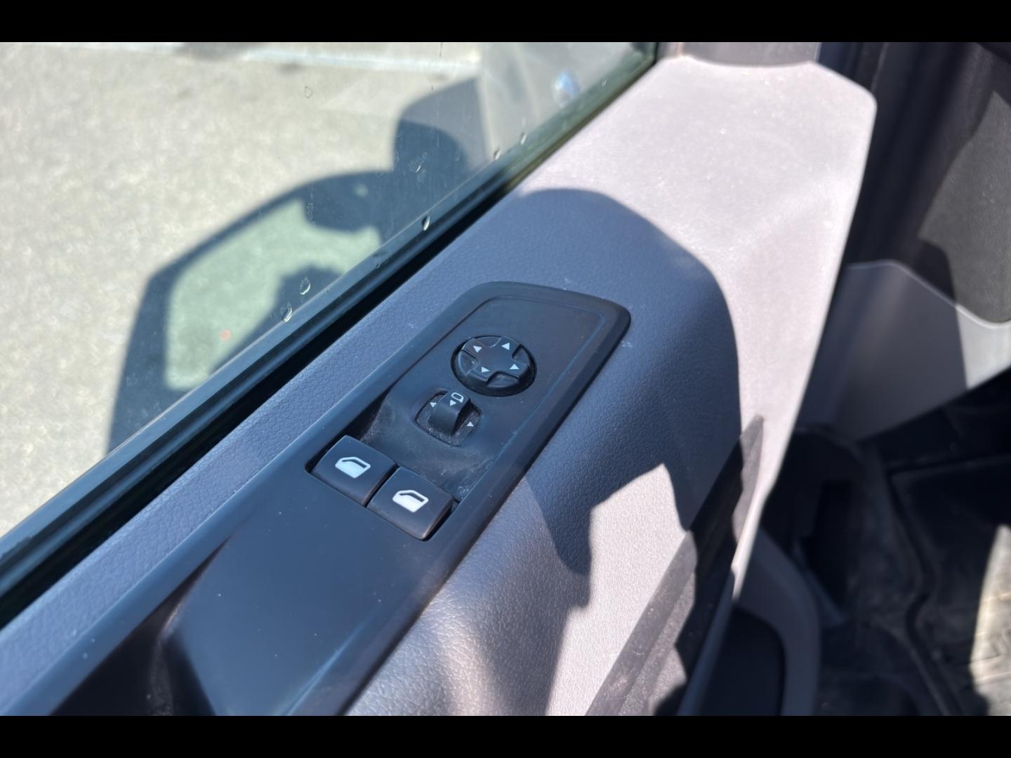 Image PEUGEOT Expert Fg M 2.0 BlueHDi 145ch S&S Pack Premium Connect EAT8