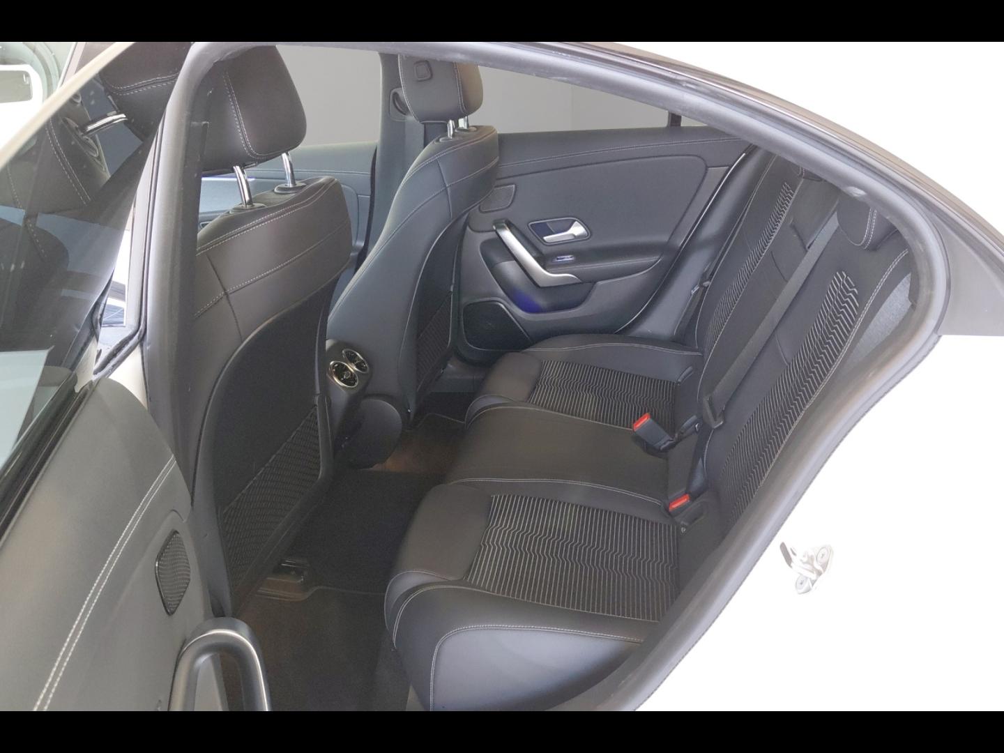 Image MERCEDES-BENZ CLA 180 136ch Progressive Line 7G-DCT