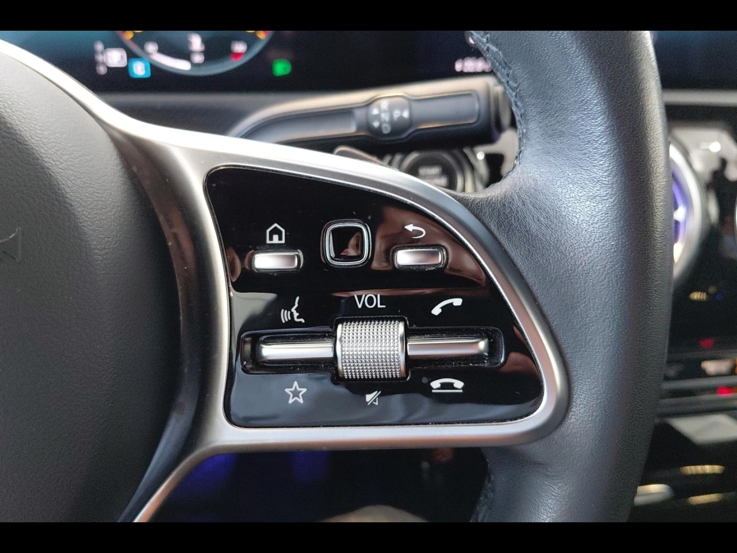 Image MERCEDES-BENZ CLA 180 136ch Progressive Line 7G-DCT