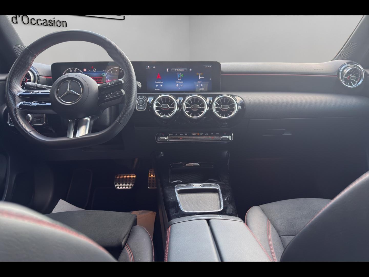 Image MERCEDES-BENZ Classe A 200 163ch AMG Line 7G-DCT