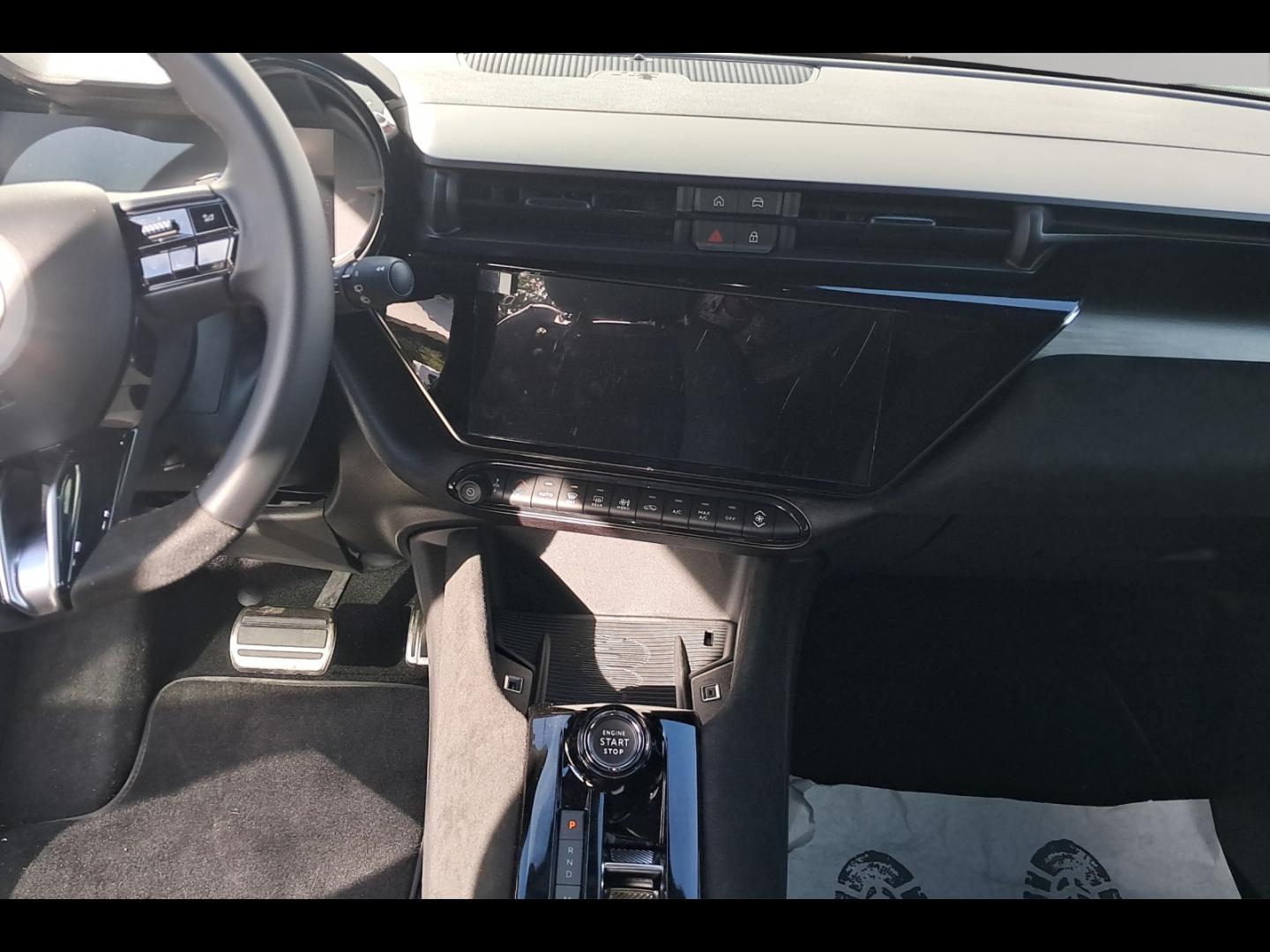 Image ALFA ROMEO Junior 1.2 Ibrida 145ch Intensa e-DCT6
