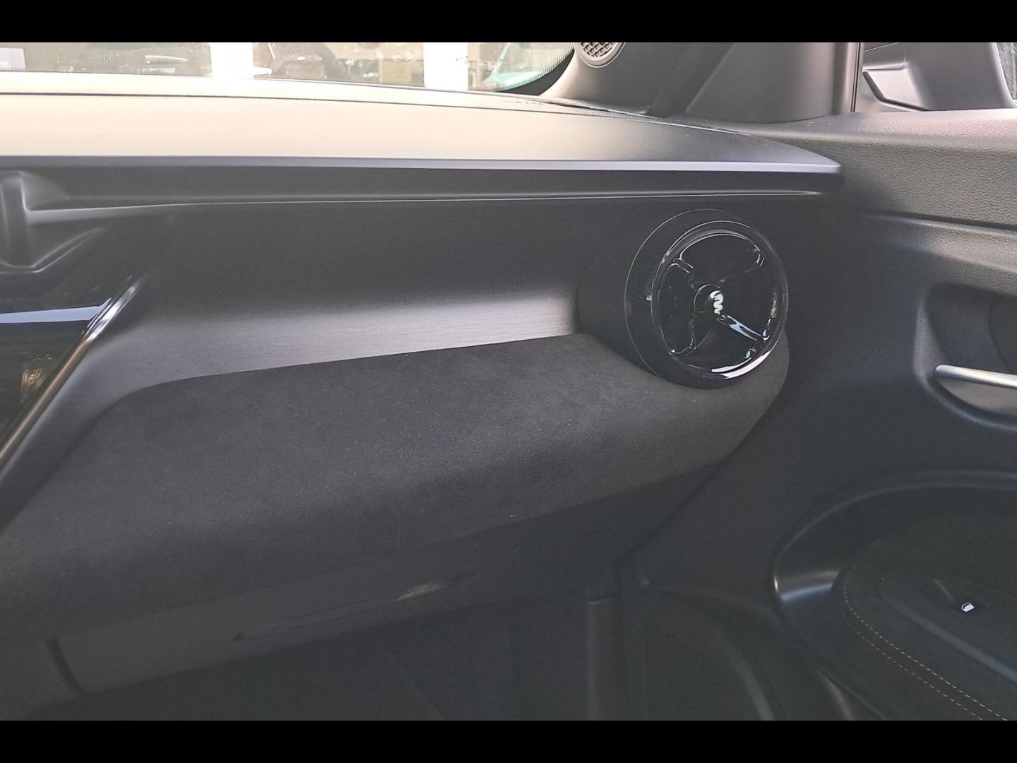 Image ALFA ROMEO Junior 1.2 Ibrida 145ch Intensa e-DCT6