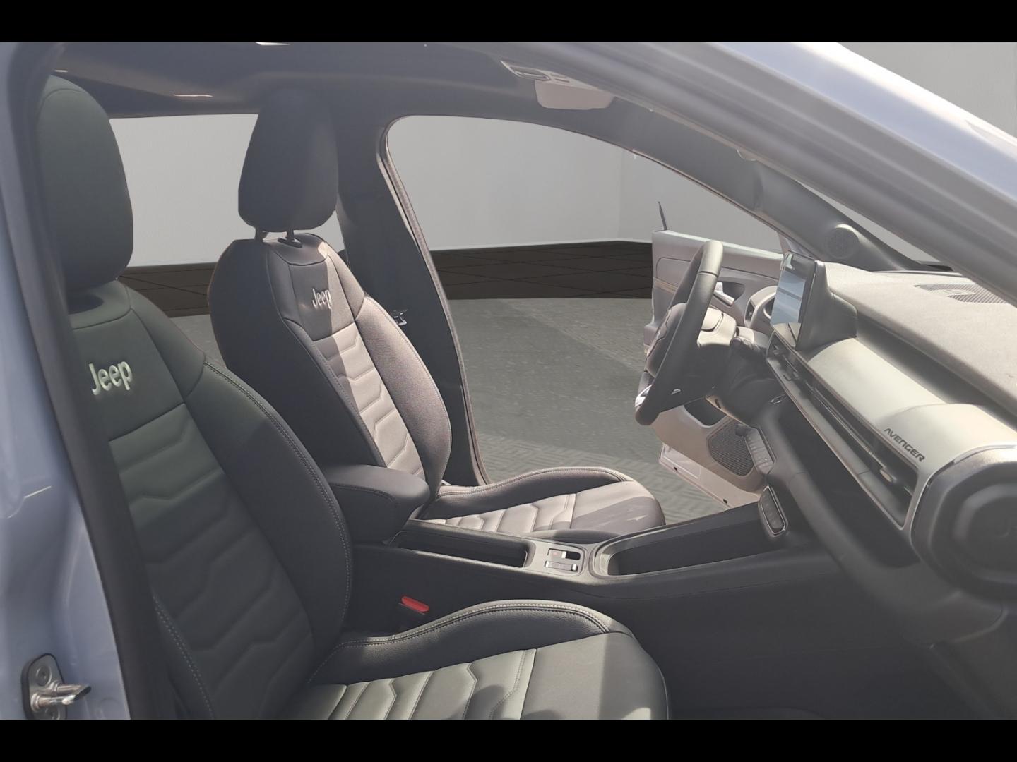 Image JEEP Avenger Electrique 156ch 115kW Black Edition