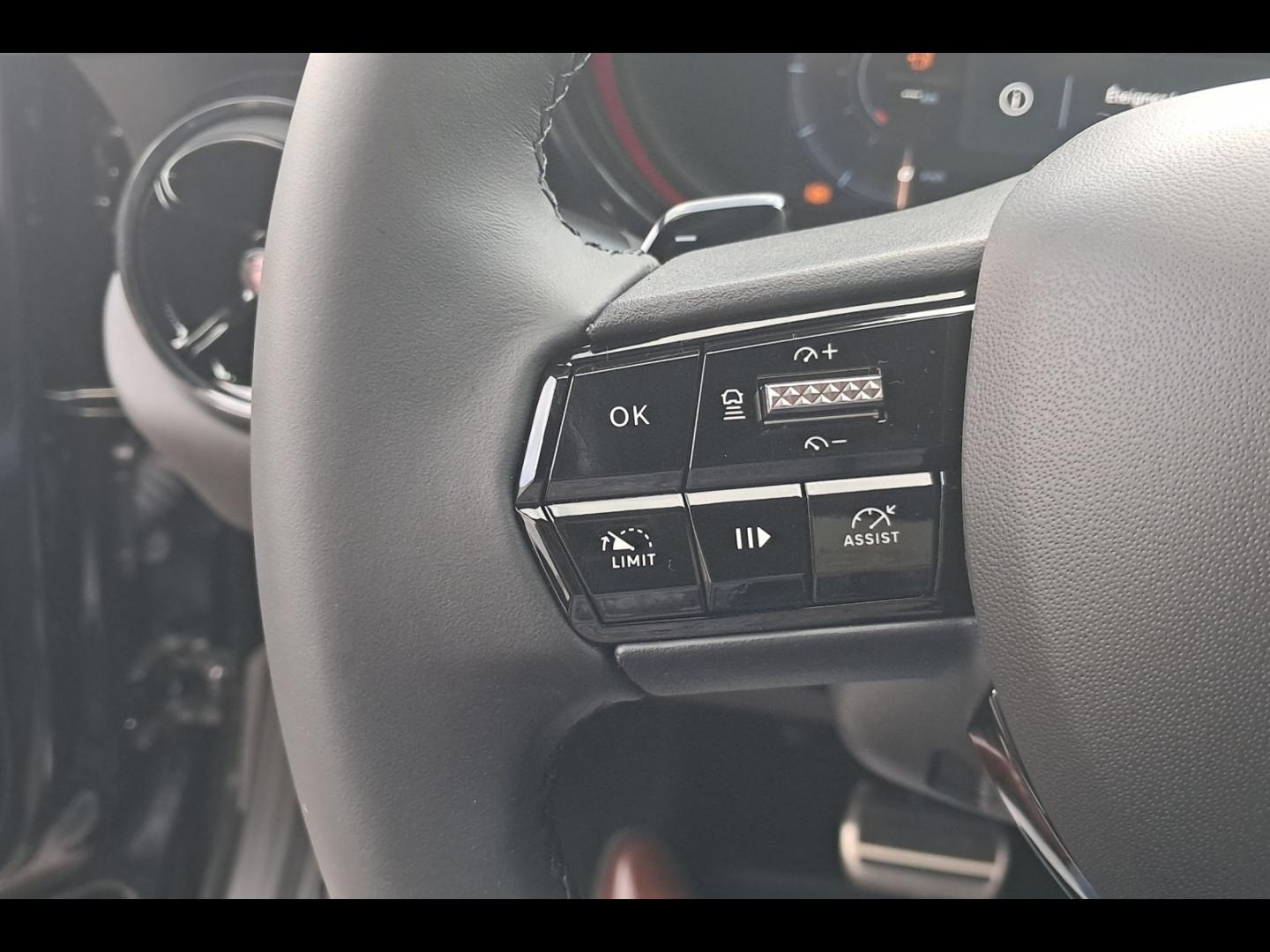 Image ALFA ROMEO Junior 1.2 Ibrida 145ch Speciale e-DCT6