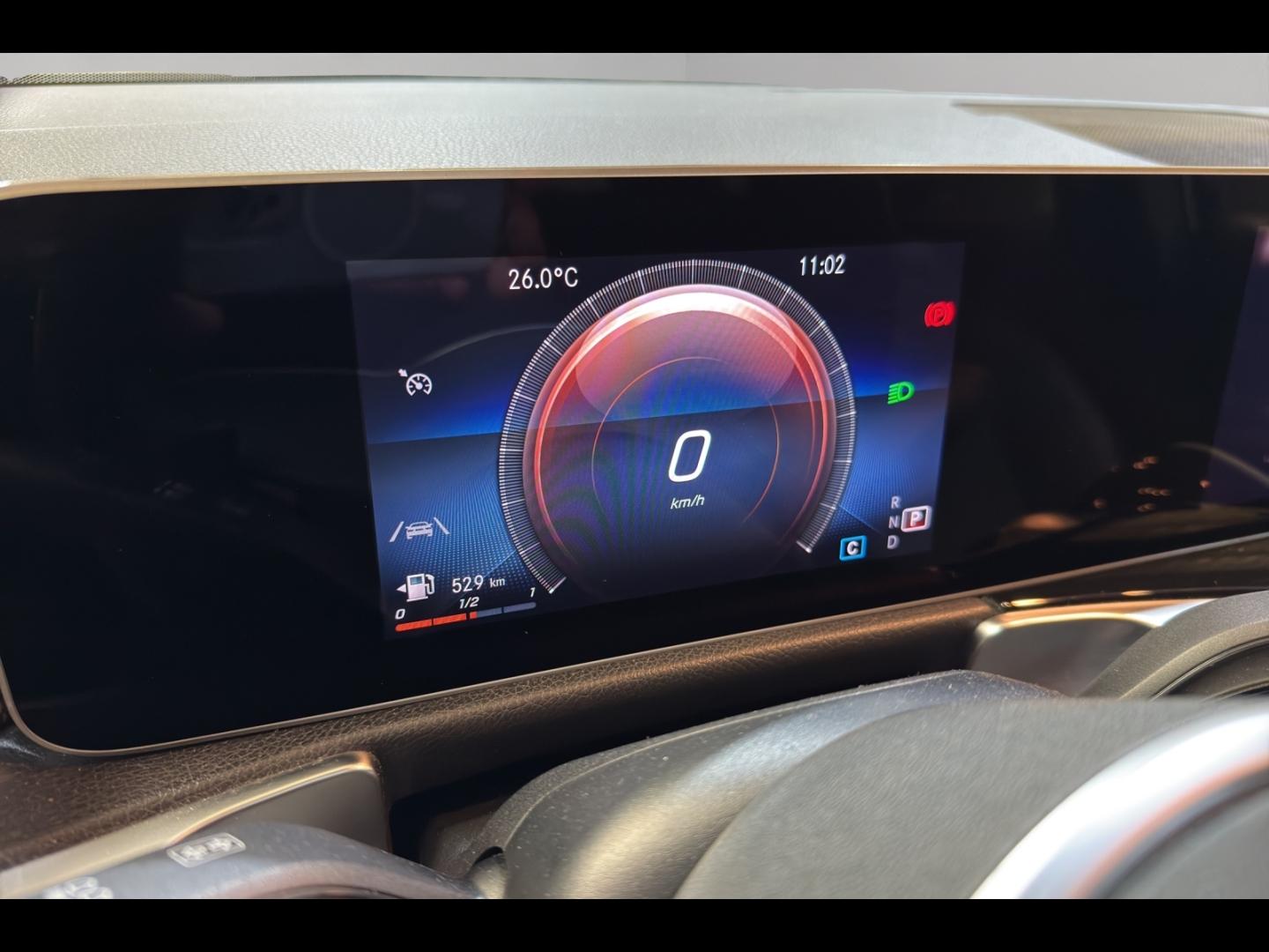Image MERCEDES-BENZ GLB 200d 150ch Progressive Line launch Edition 8G-DCT 122g