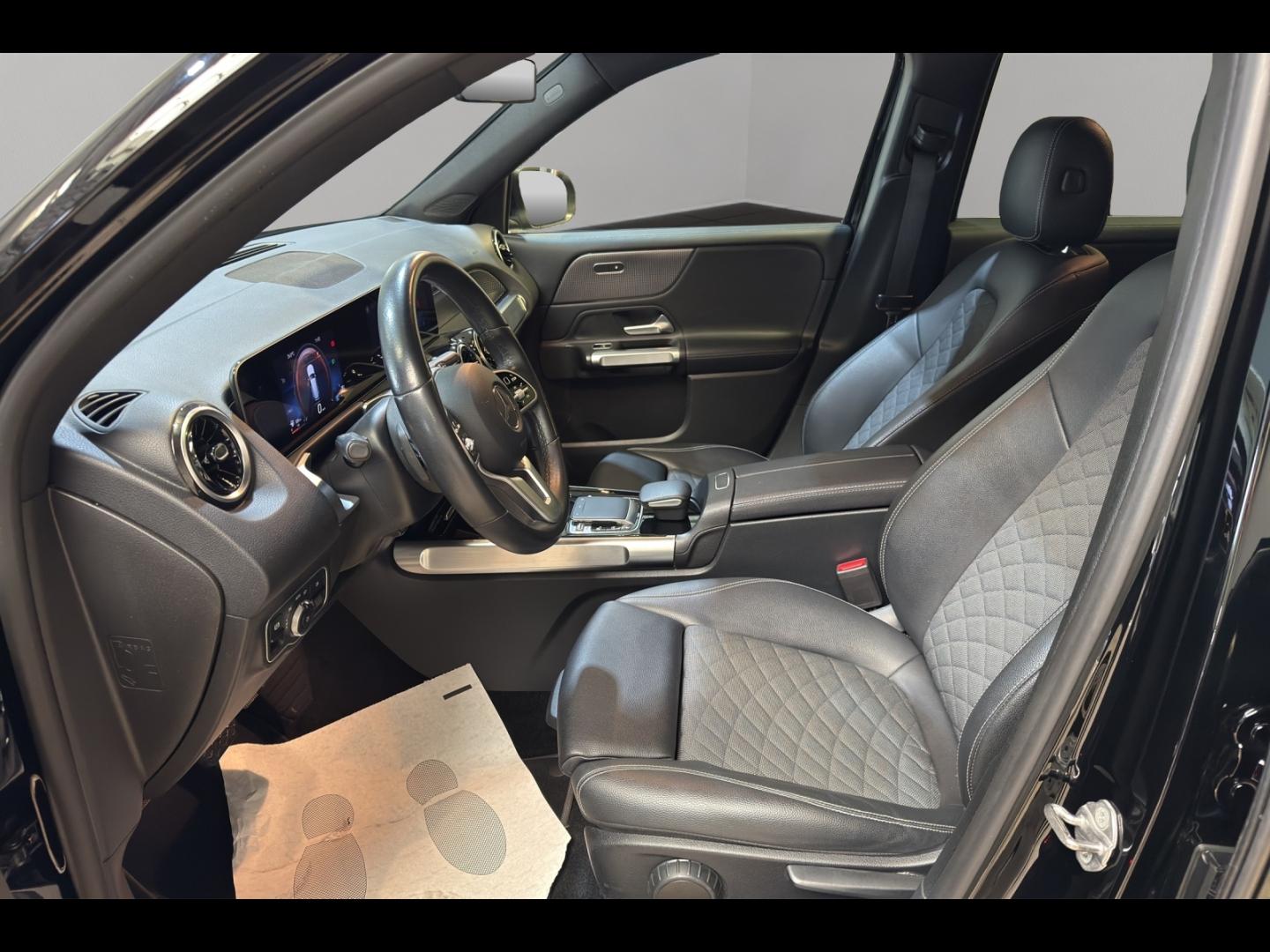 Image MERCEDES-BENZ GLB 200d 150ch Progressive Line launch Edition 8G-DCT 122g