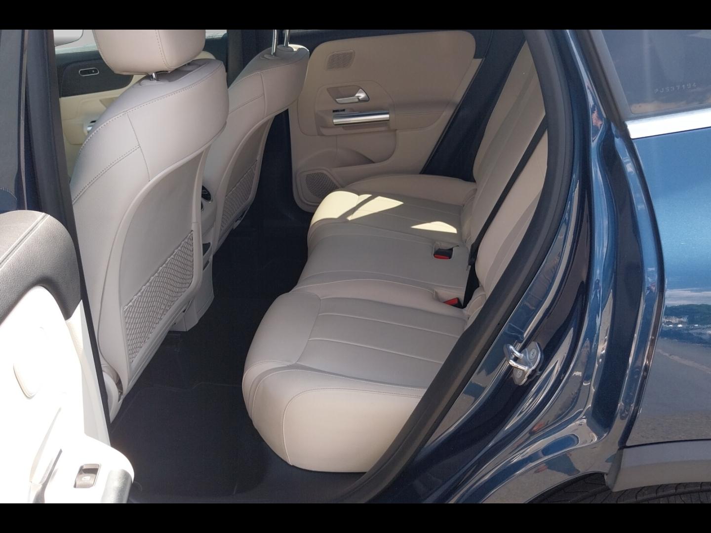 Image MERCEDES-BENZ GLA 200 d 150ch Progressive Line 8G-DCT