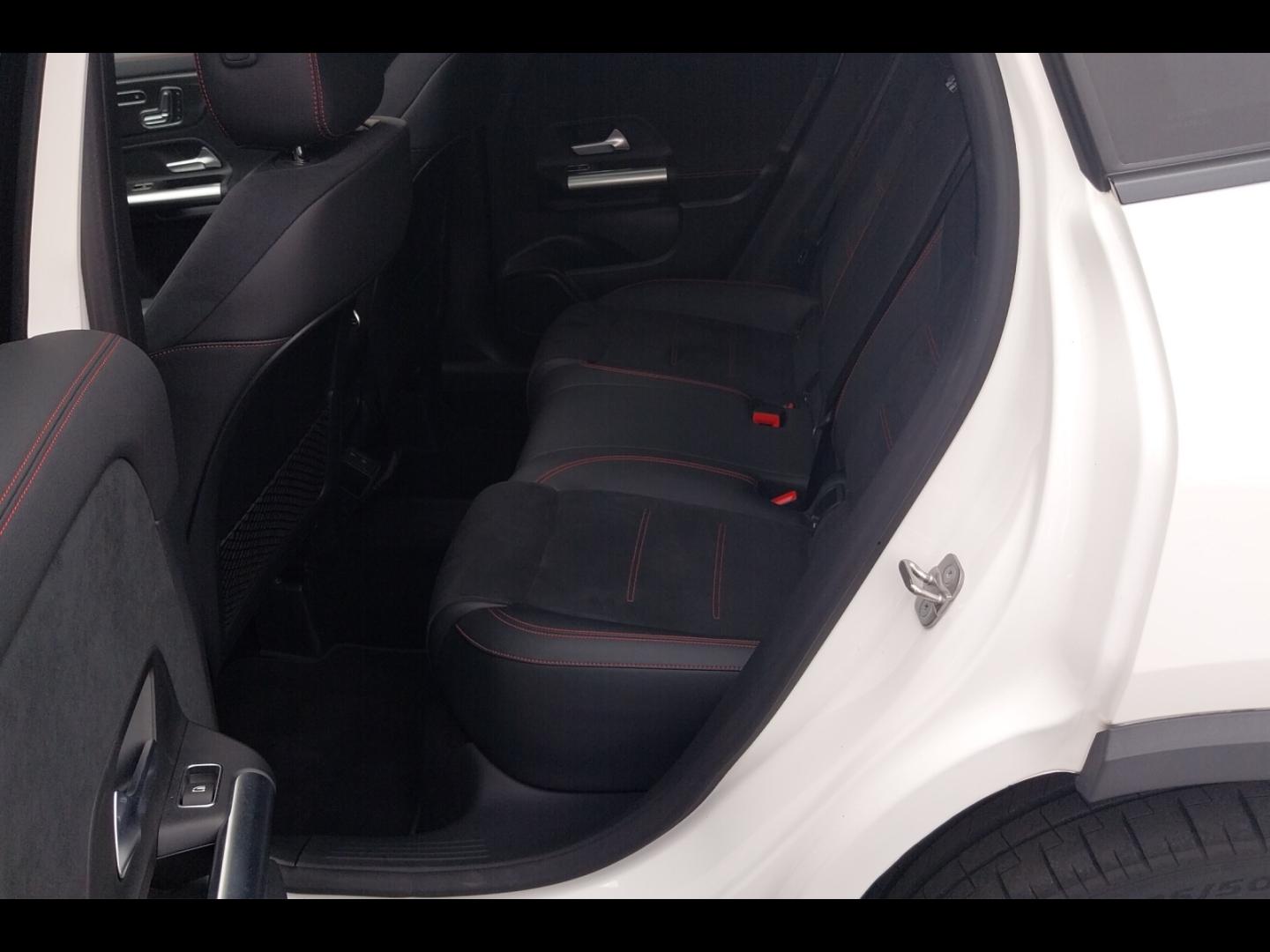 Image MERCEDES-BENZ GLA 250 e 160+102ch AMG Line 8G-DCT