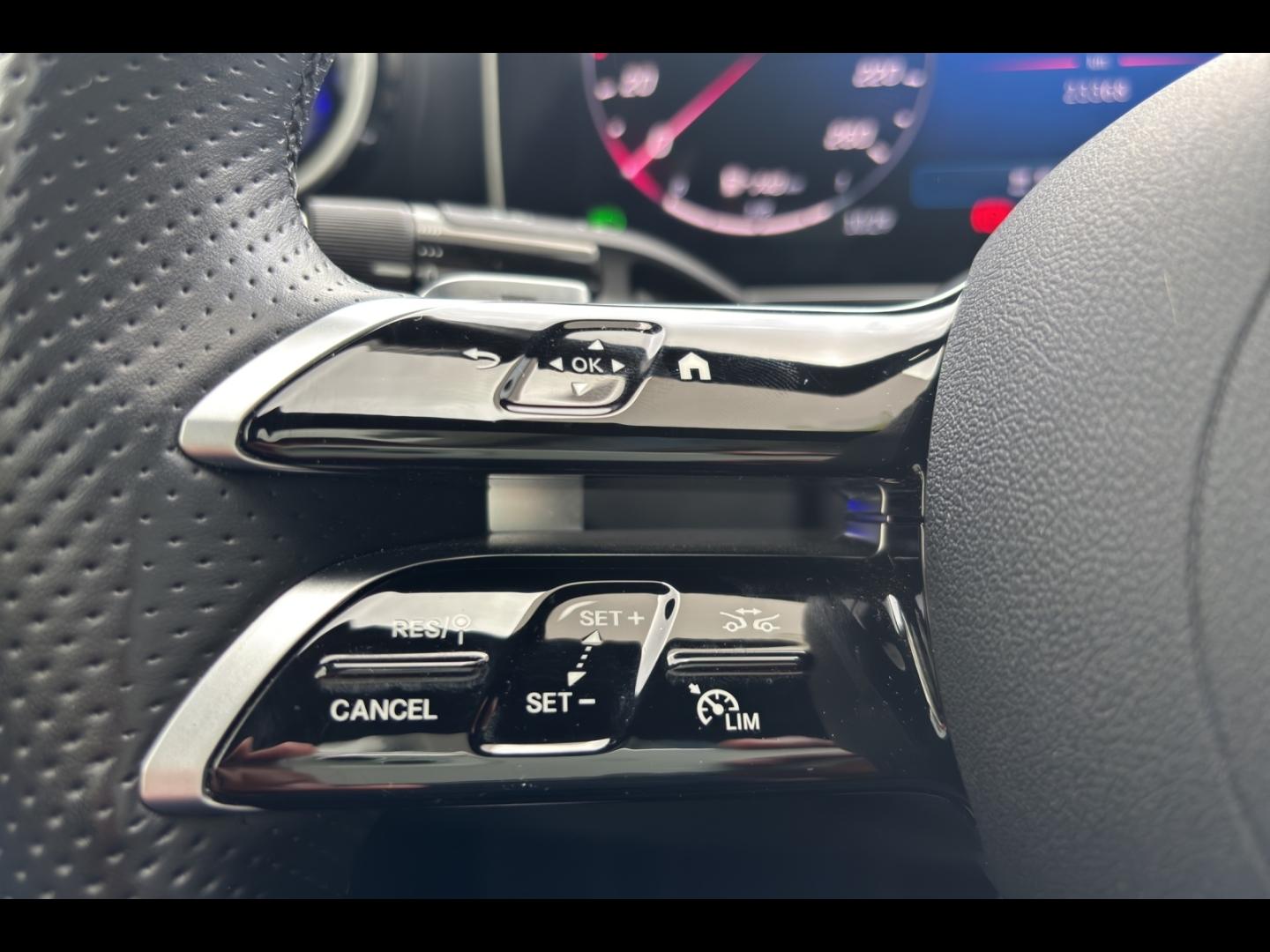 Image MERCEDES-BENZ Classe C 220 d 197ch AMG Line