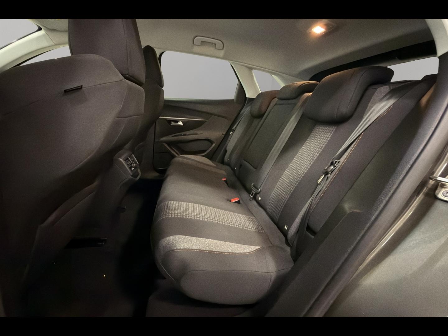 Image PEUGEOT 3008 1.2 PureTech 130ch E6.c Active Business S&S EAT8