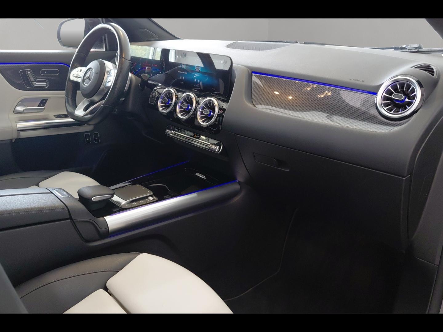 Image MERCEDES-BENZ GLA 250 e 160+102ch AMG Line 8G-DCT