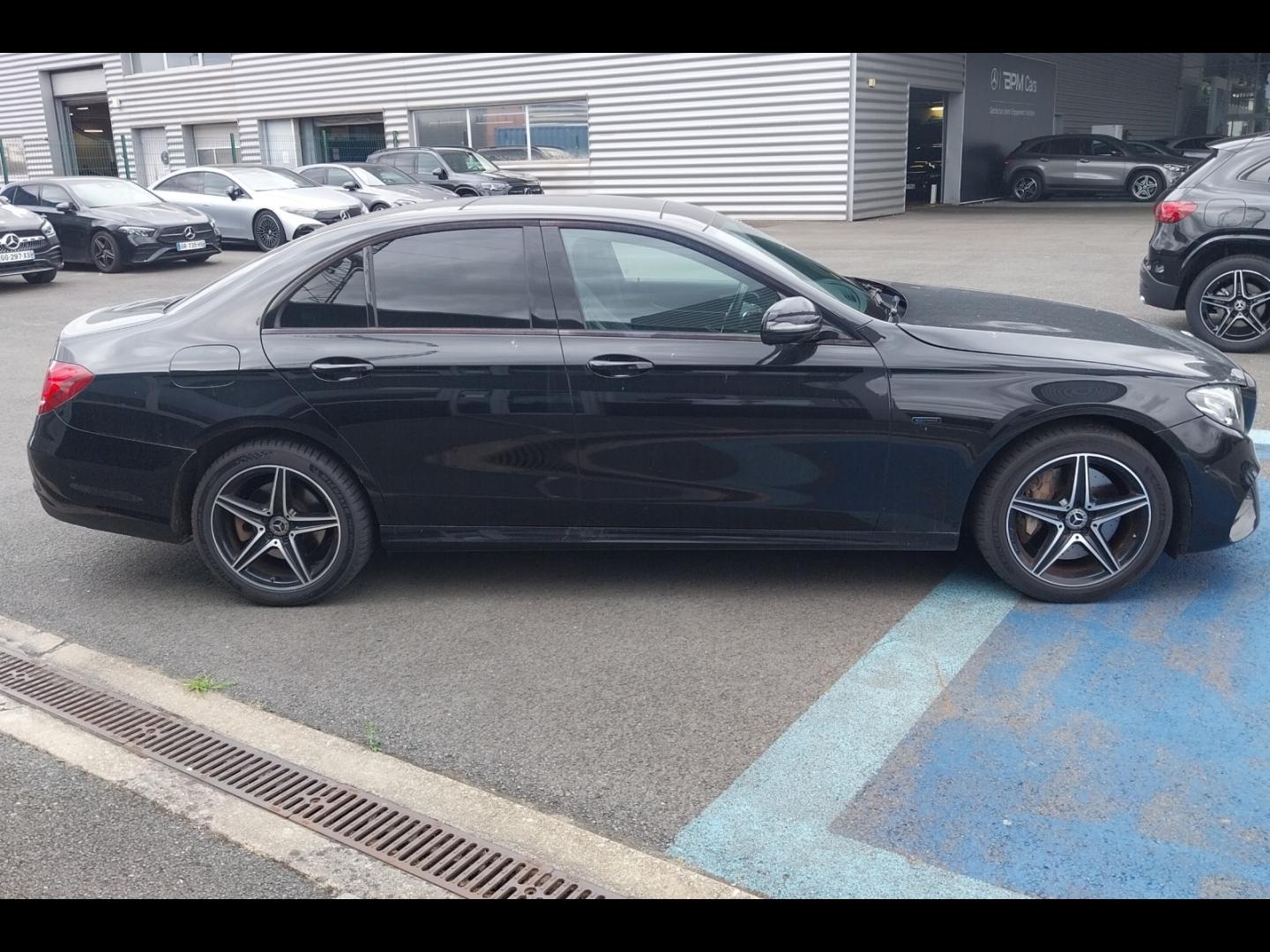 Image MERCEDES-BENZ Classe E 300 e 211+122ch AMG Line 9G-Tronic Euro6d-T-EVAP-ISC 41g