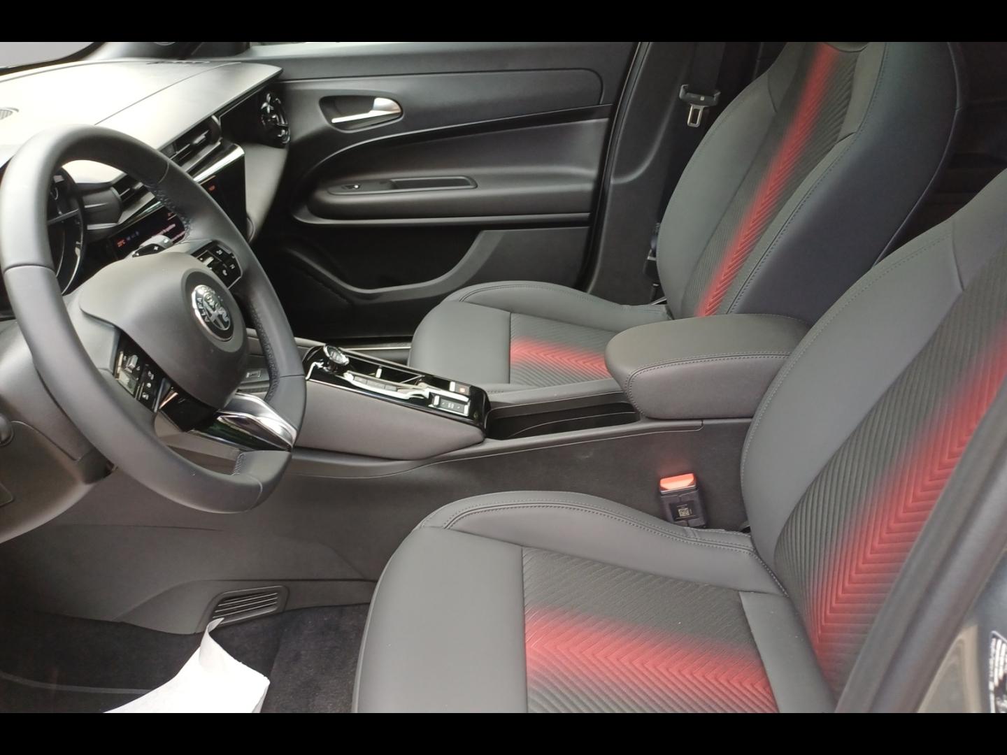 Image ALFA ROMEO Junior 1.2 Ibrida 145ch Sport Speciale e-DCT6