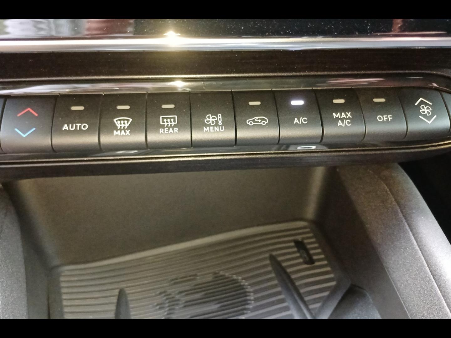 Image ALFA ROMEO Junior 1.2 Ibrida 145ch Sport Speciale e-DCT6