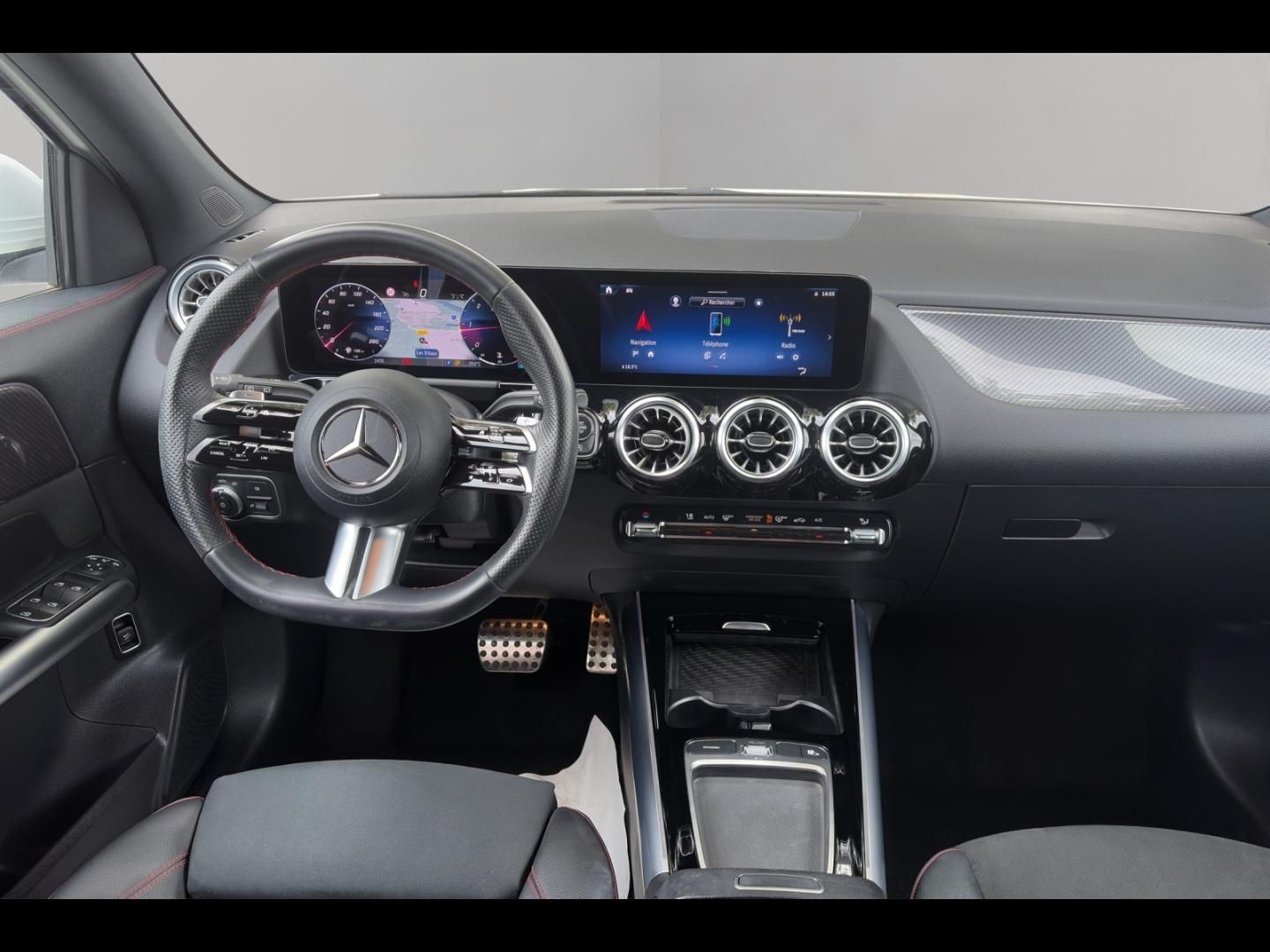 Image MERCEDES-BENZ GLA 200 d 150ch AMG Line 8G-DCT