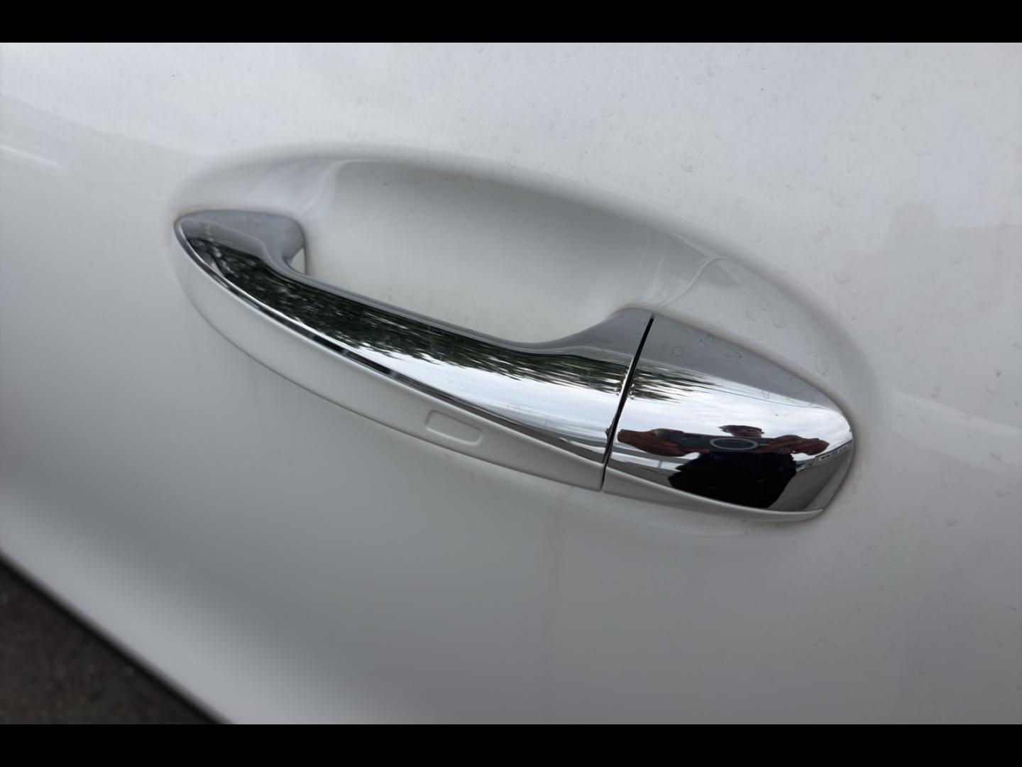 Image MERCEDES-BENZ GLA 200 d 150ch AMG Line 8G-DCT