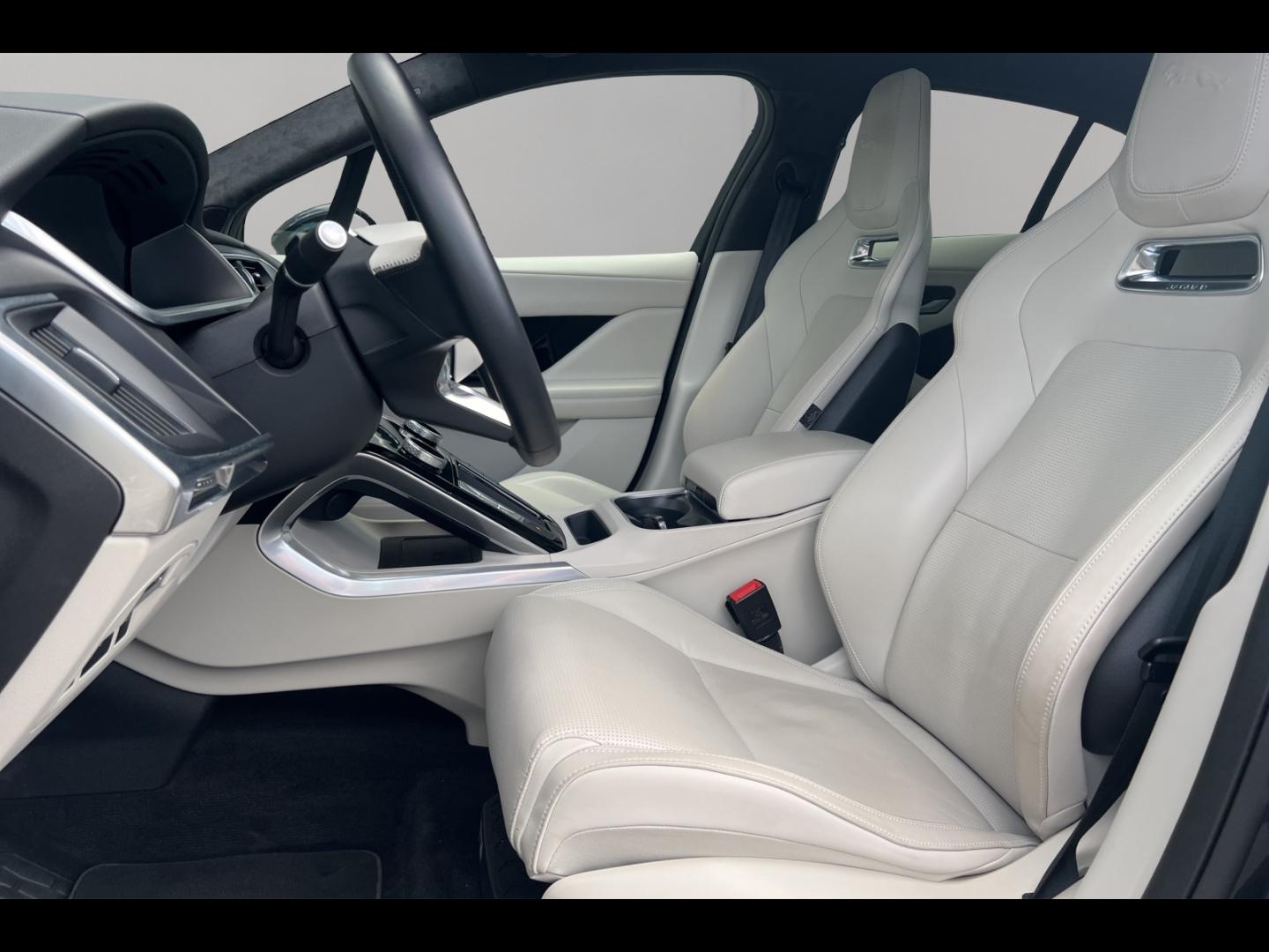 Image JAGUAR I-Pace EV400 R-Dynamic HSE AWD