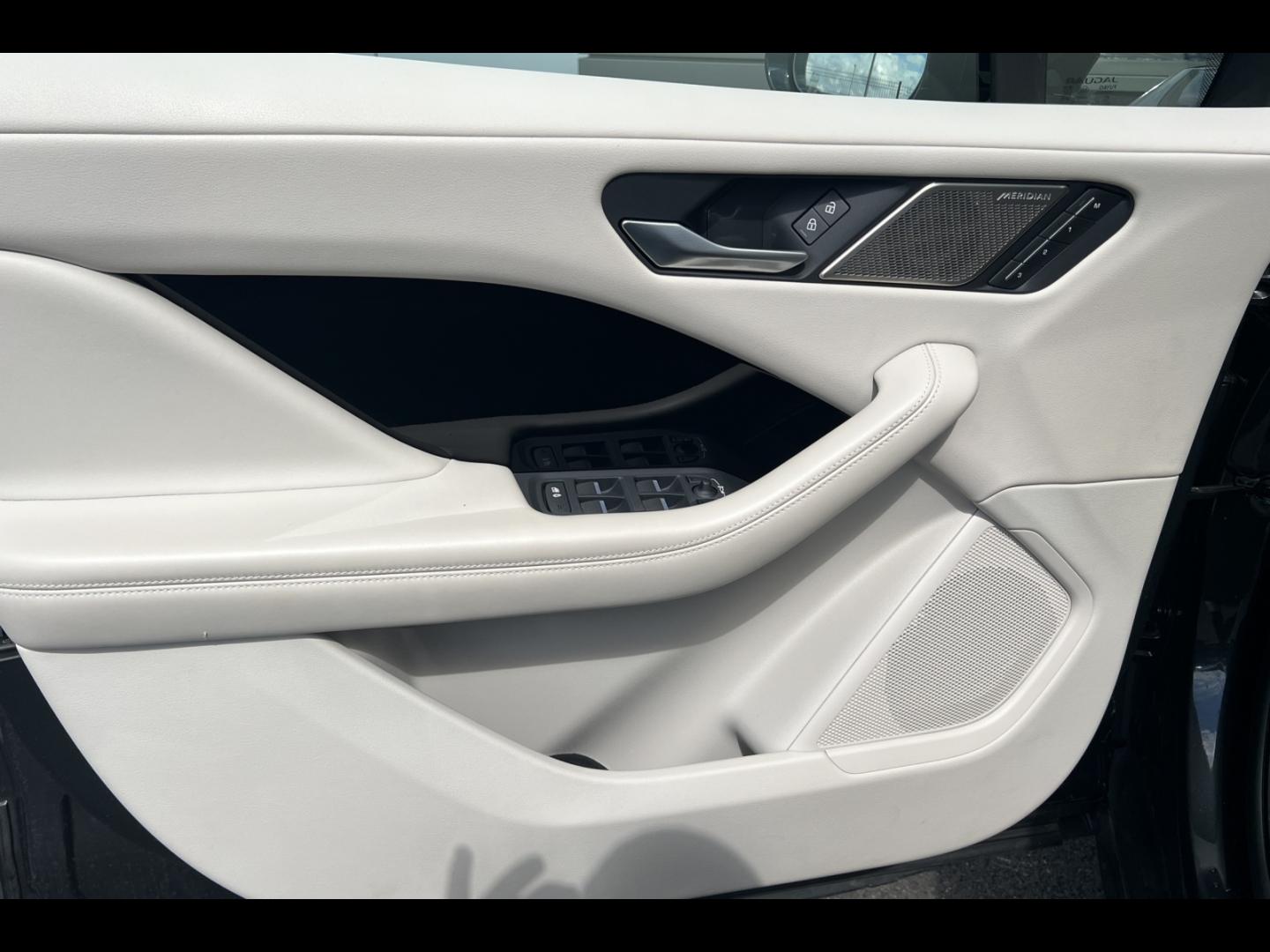 Image JAGUAR I-Pace EV400 R-Dynamic HSE AWD