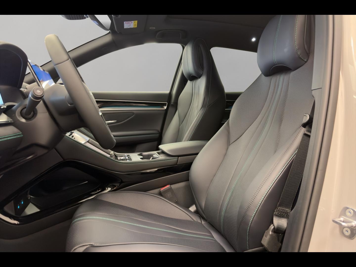 Image BYD Seal U 1.5l DM-i 218 ch PHEV Boost