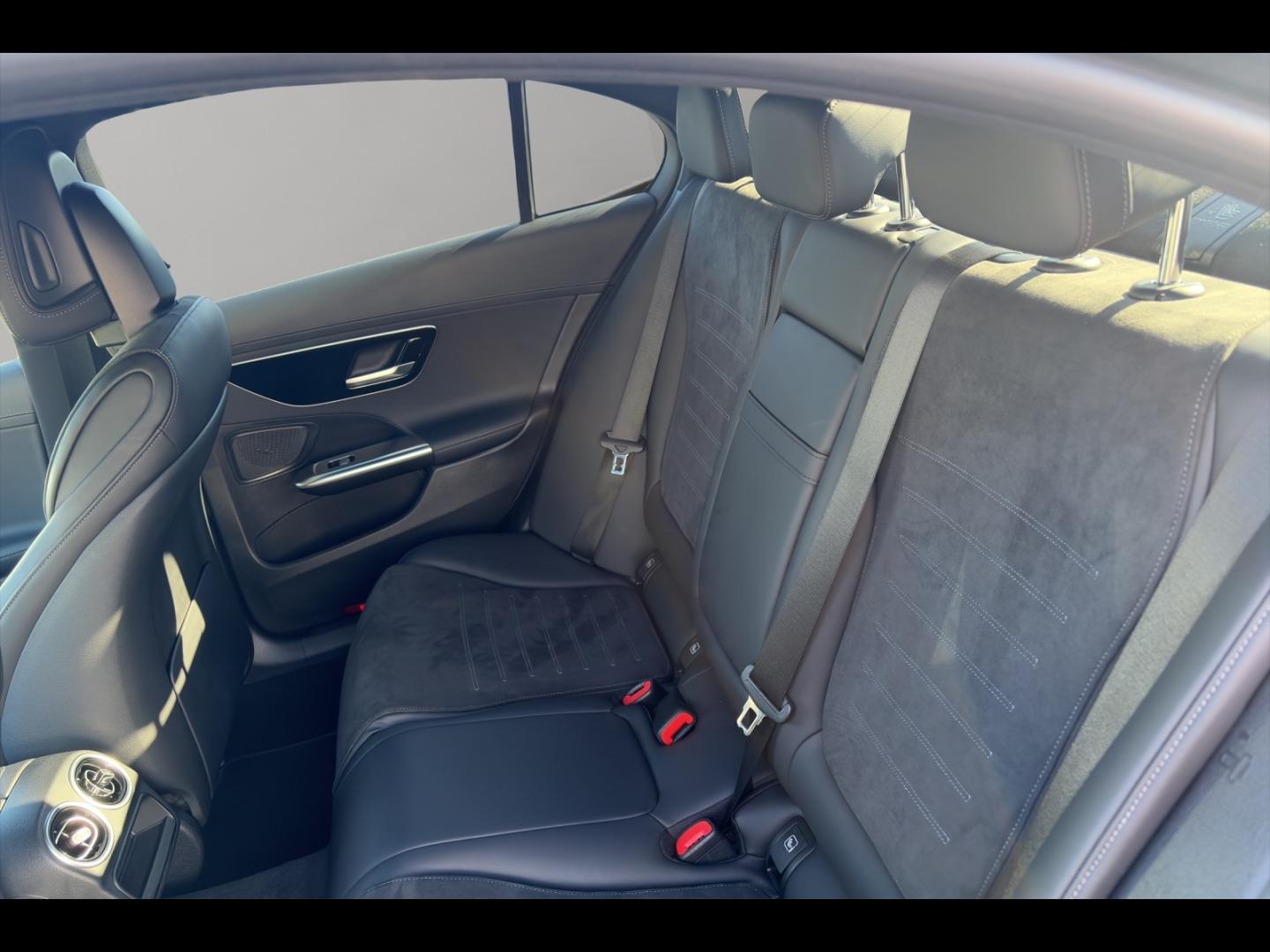 Image MERCEDES-BENZ Classe C 220 d 200ch AMG Line