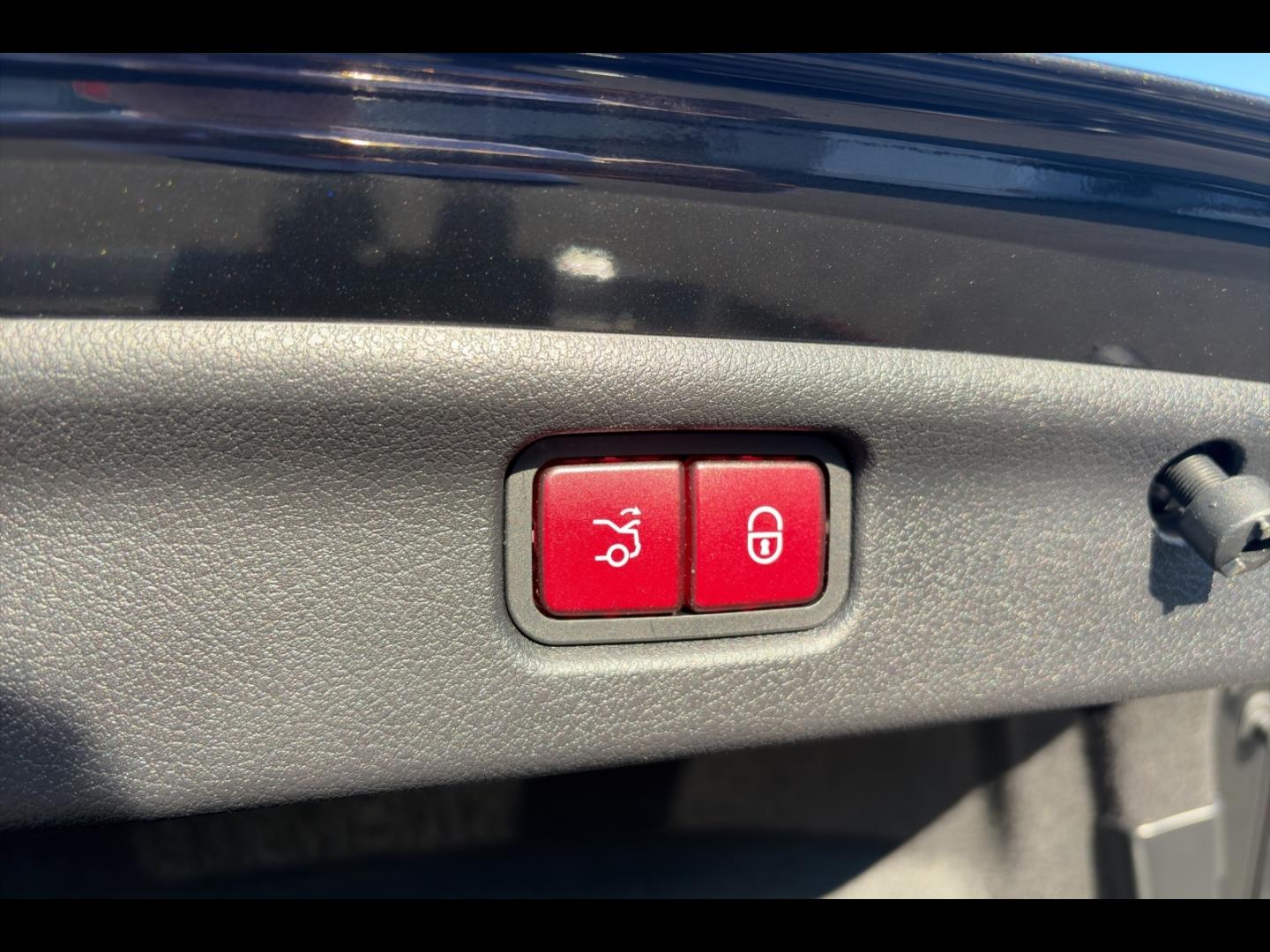 Image MERCEDES-BENZ Classe C 220 d 200ch AMG Line