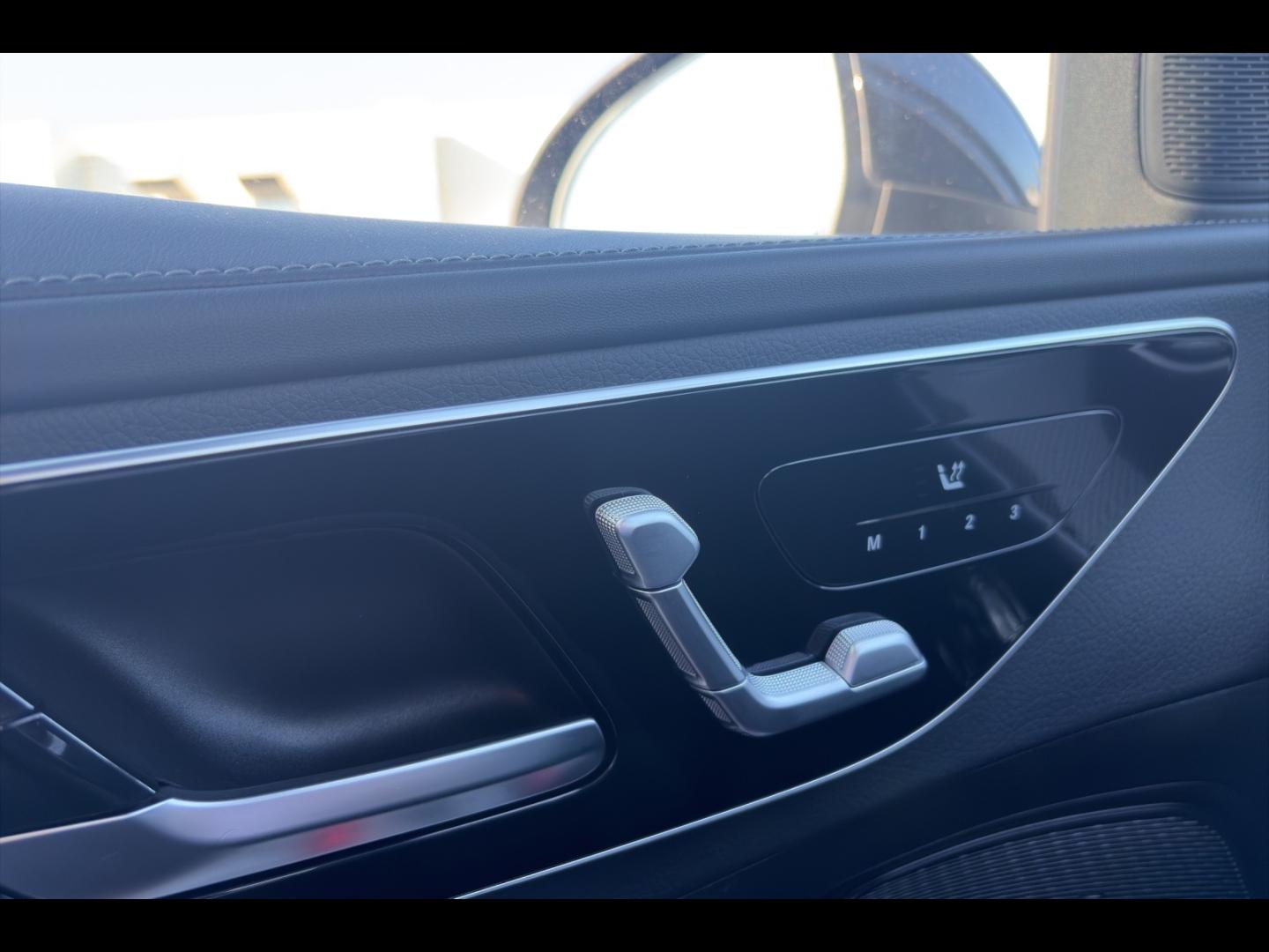 Image MERCEDES-BENZ Classe C 220 d 200ch AMG Line